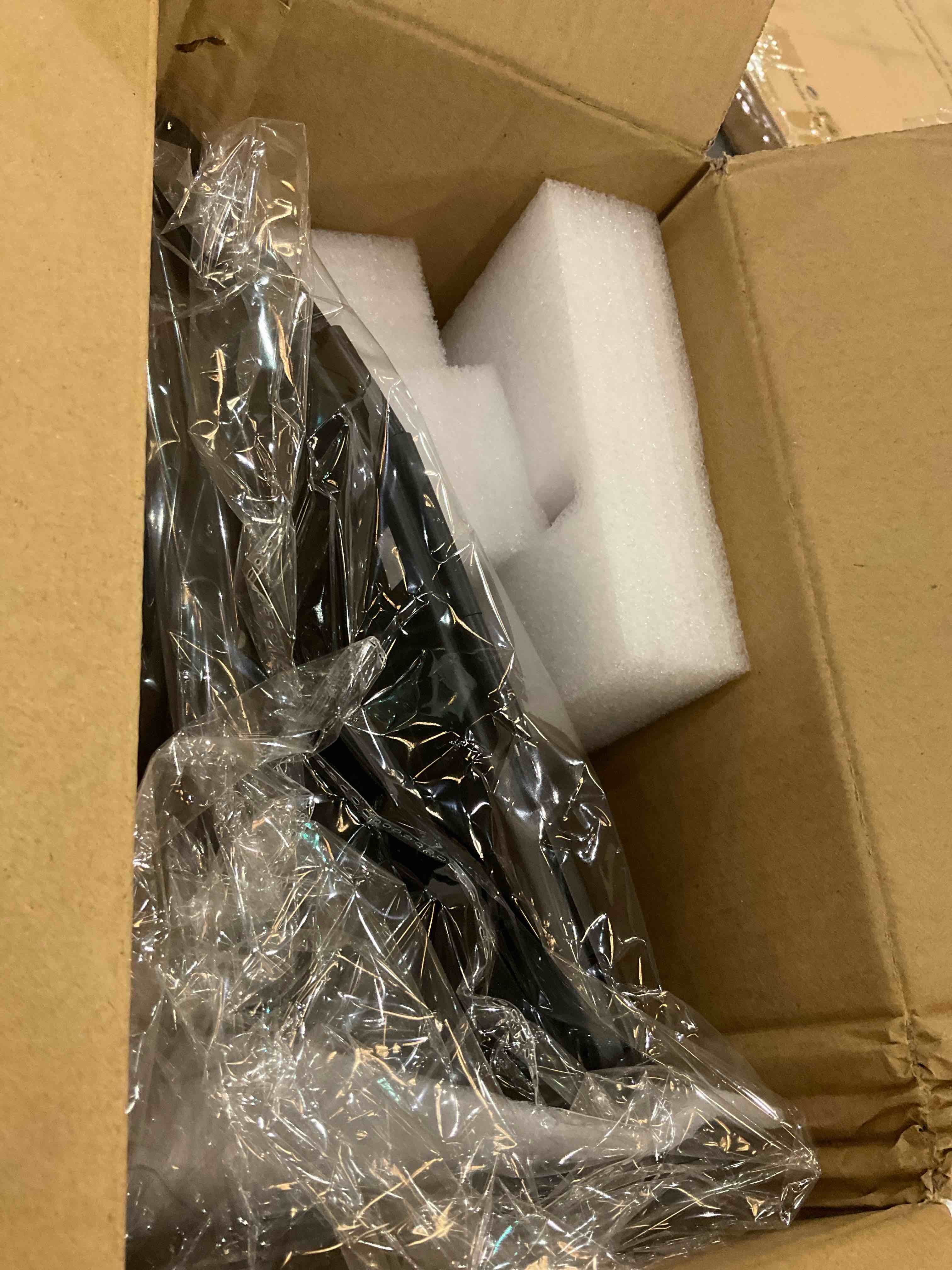 https://s3.amazonaws.com/lotting-images-prod/BargainHunt/EXS01222233_1710343819654.jpeg
