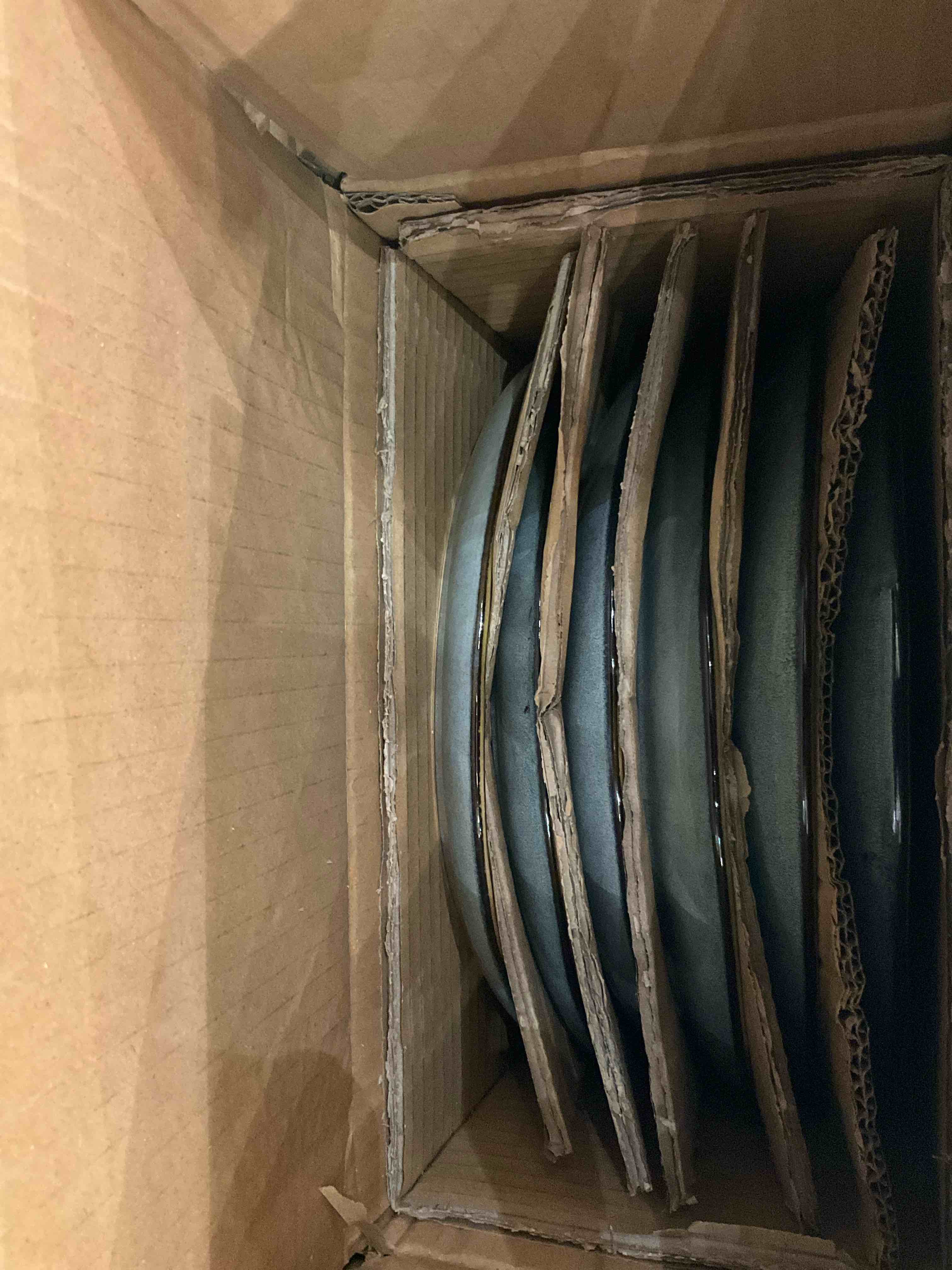 https://s3.amazonaws.com/lotting-images-prod/BargainHunt/EXS01222264_1710355643594.jpeg