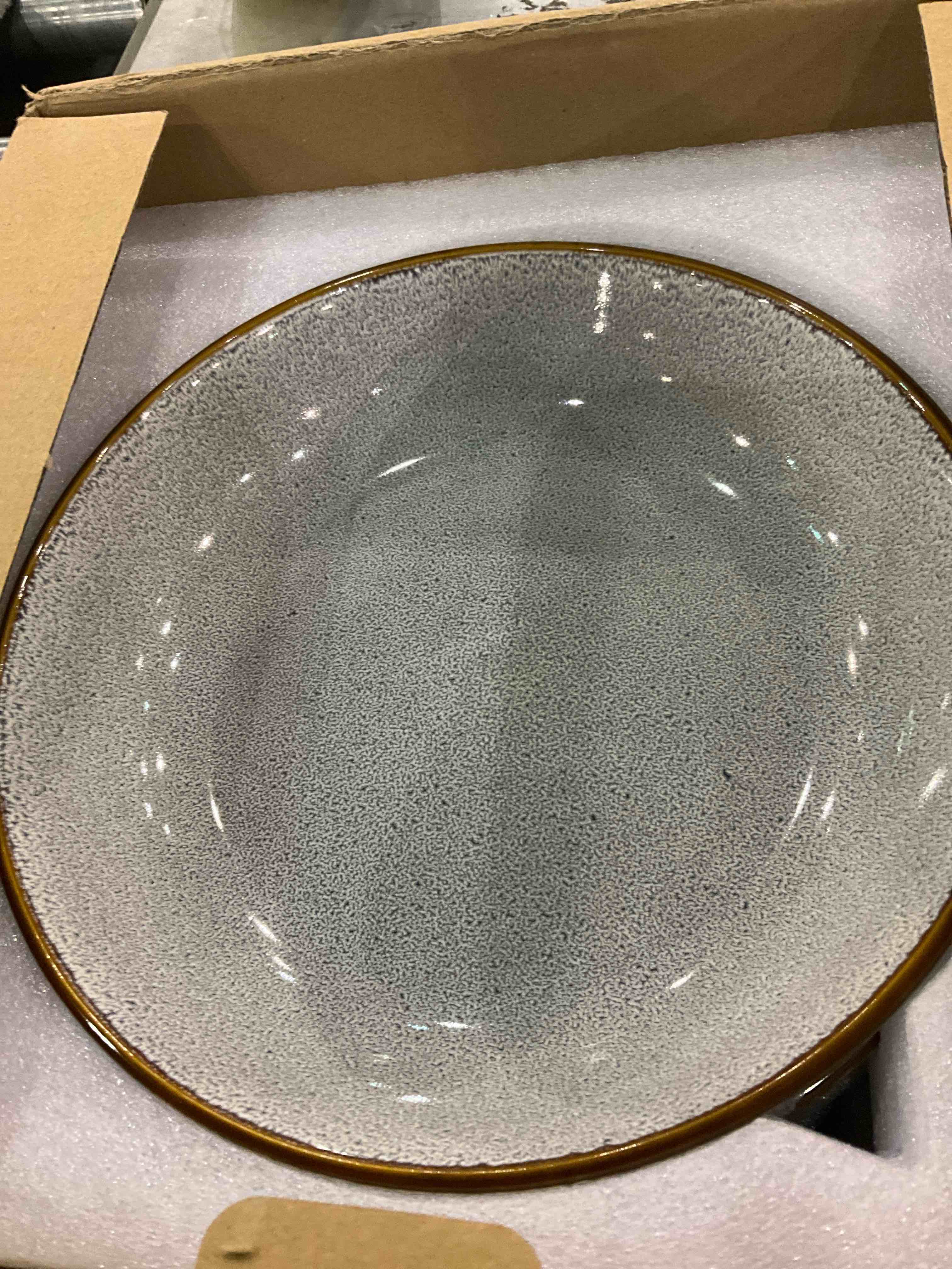 https://s3.amazonaws.com/lotting-images-prod/BargainHunt/EXS01222267_1710414872329.jpeg