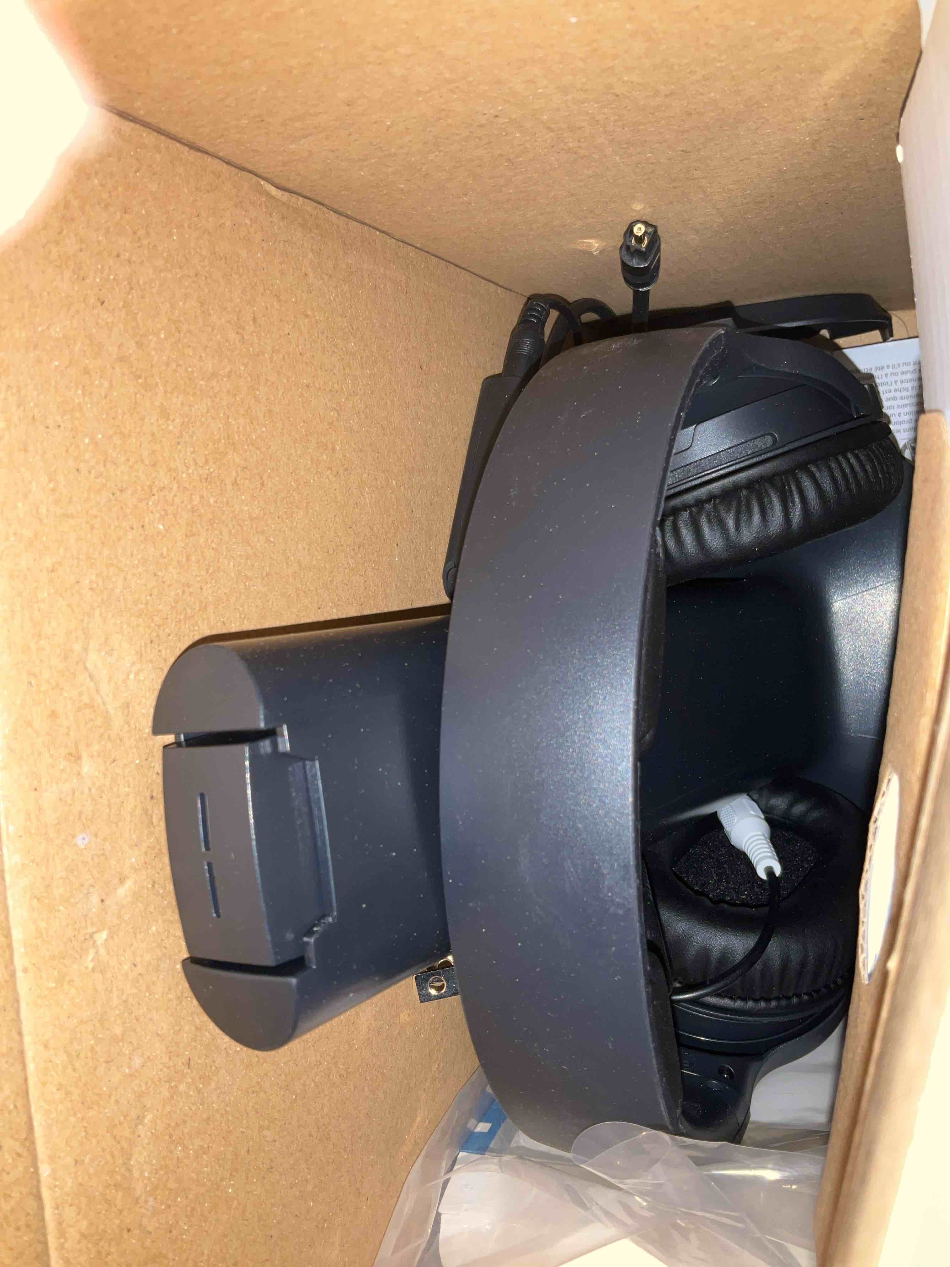 https://s3.amazonaws.com/lotting-images-prod/BargainHunt/EXS01222470_1710516502145.jpeg