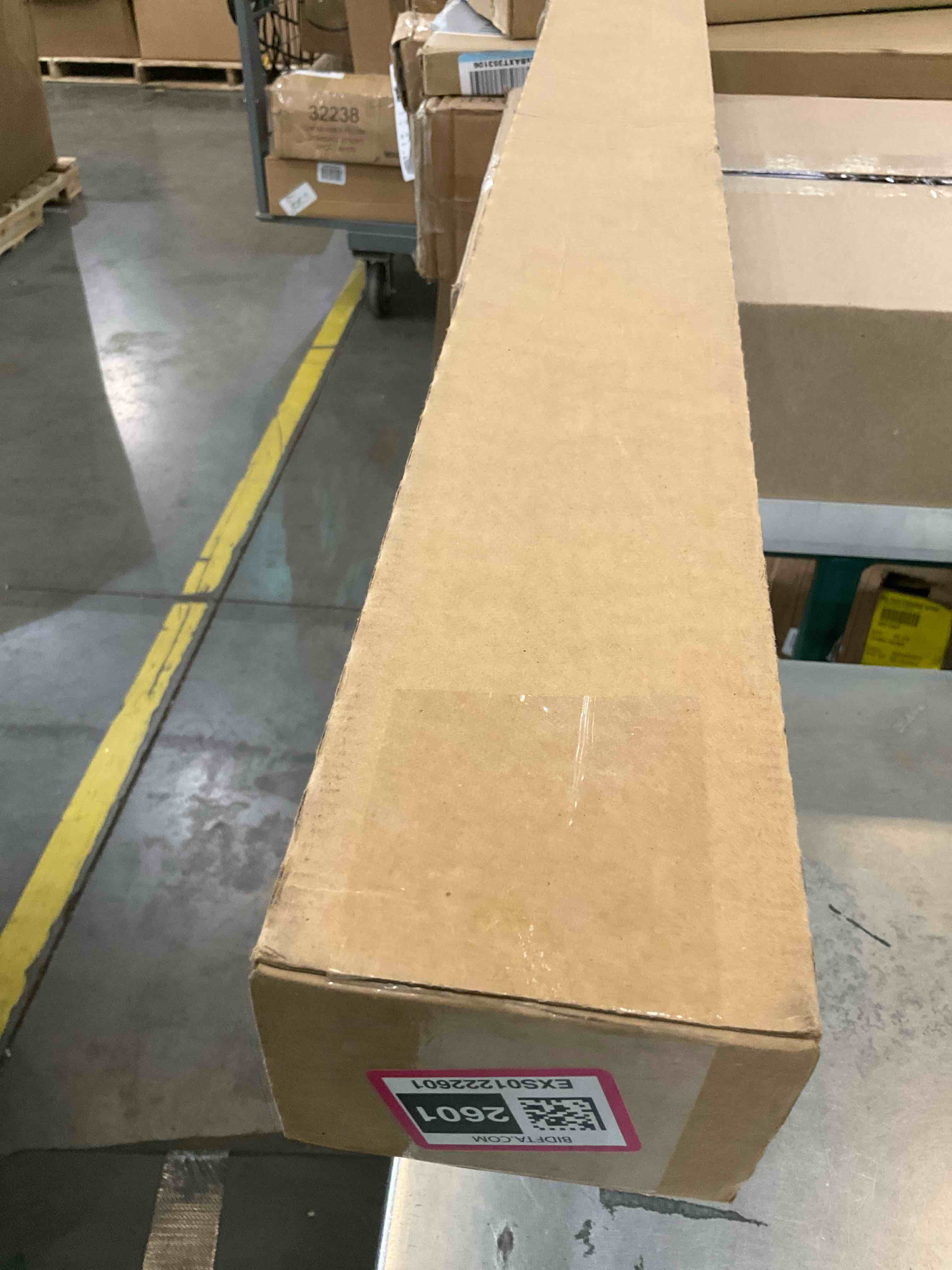 https://s3.amazonaws.com/lotting-images-prod/BargainHunt/EXS01222601_1711730643515.jpeg