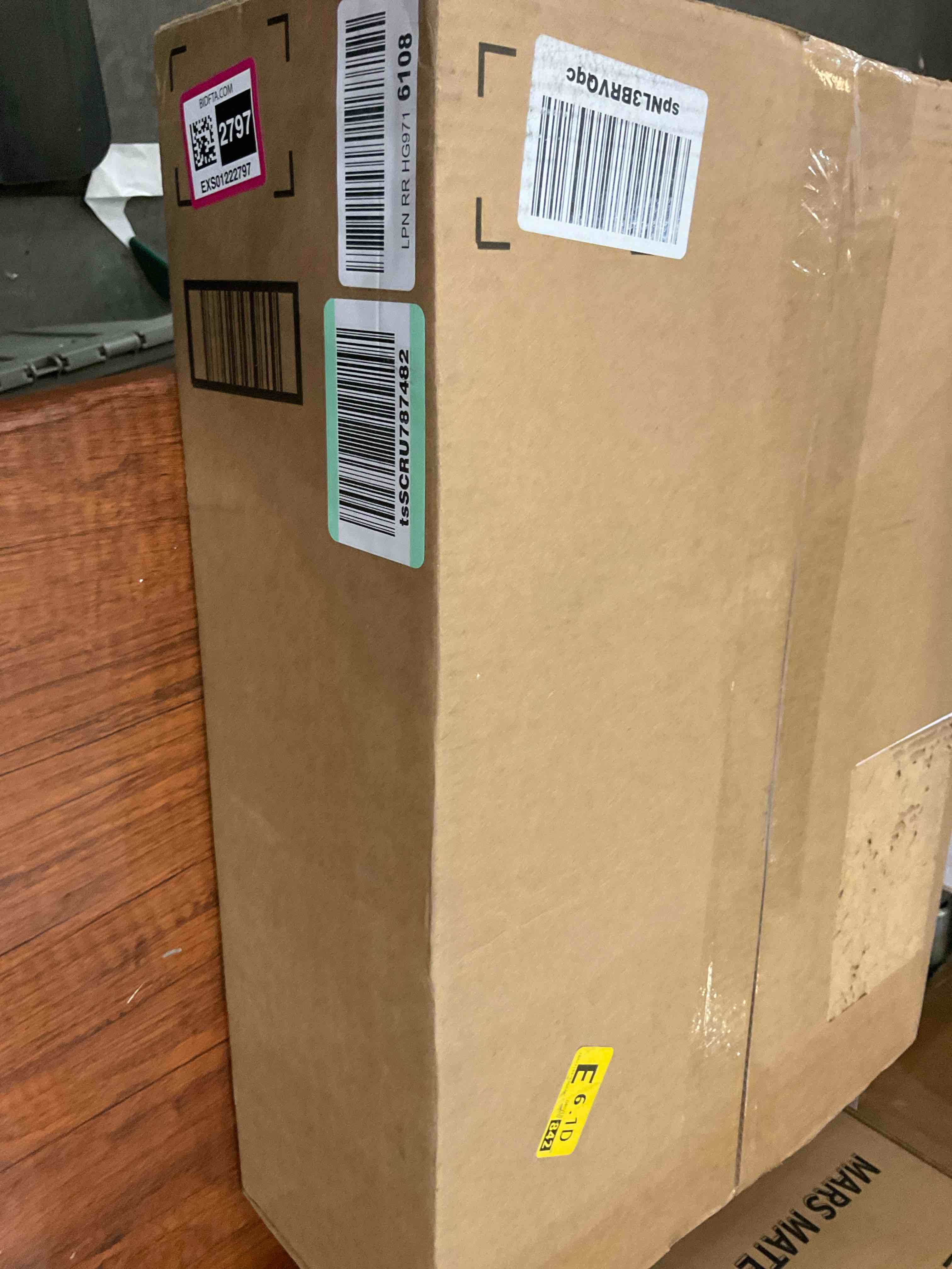 https://s3.amazonaws.com/lotting-images-prod/BargainHunt/EXS01222797_1712169414172.jpeg