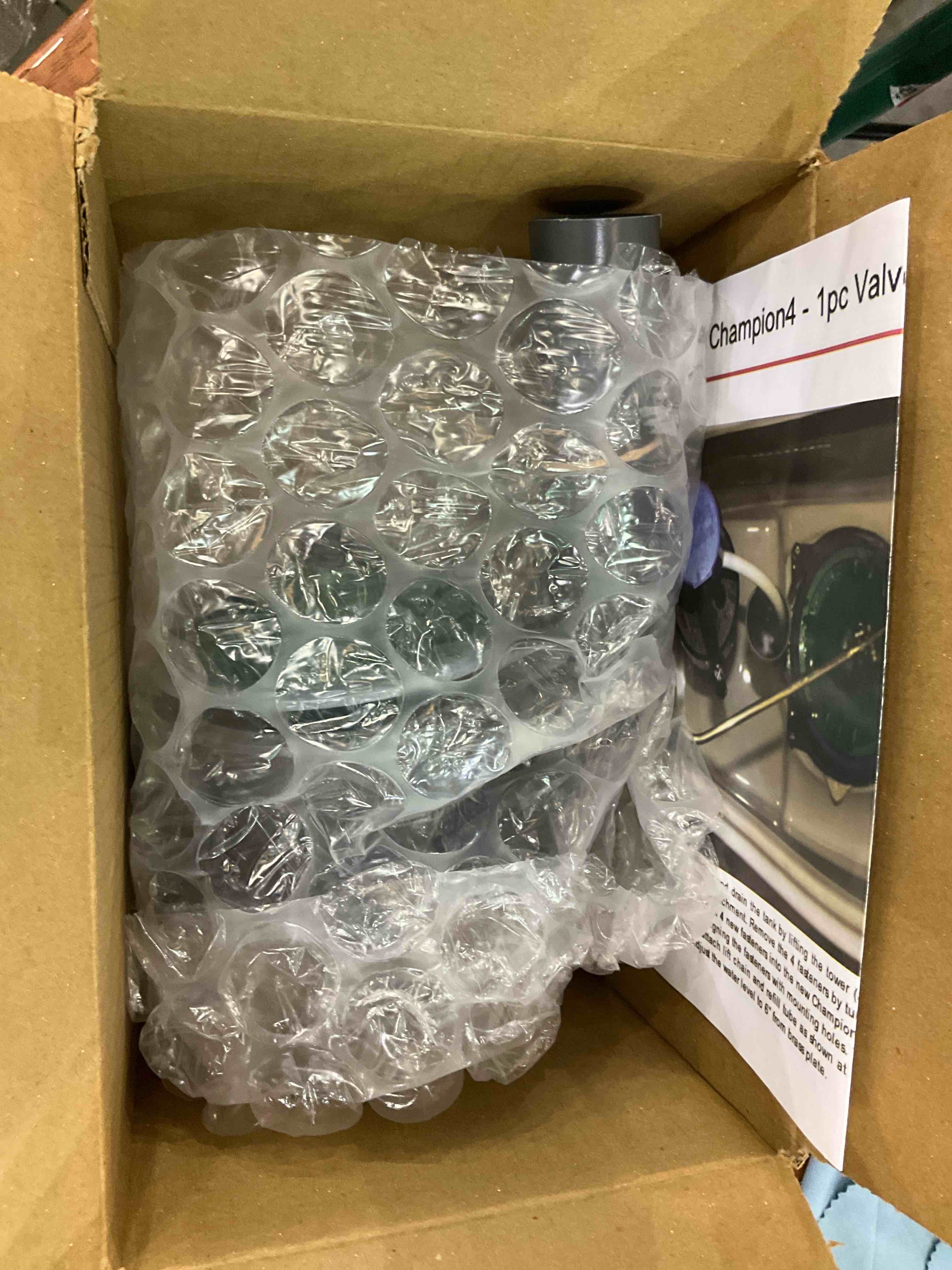 https://s3.amazonaws.com/lotting-images-prod/BargainHunt/EXS01222993_1712343257571.jpeg