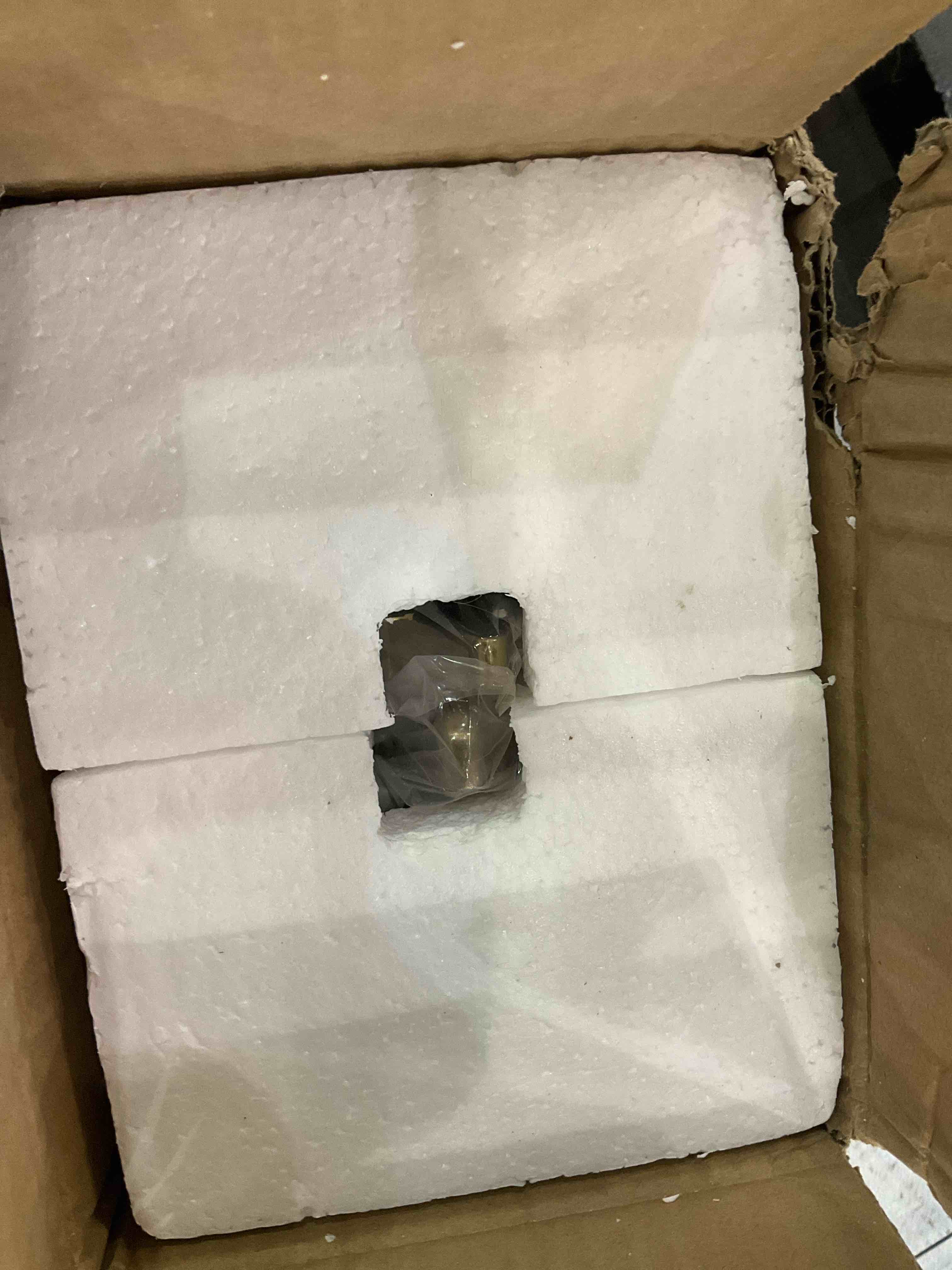 https://s3.amazonaws.com/lotting-images-prod/BargainHunt/EXS01223086_1710161264686.jpeg