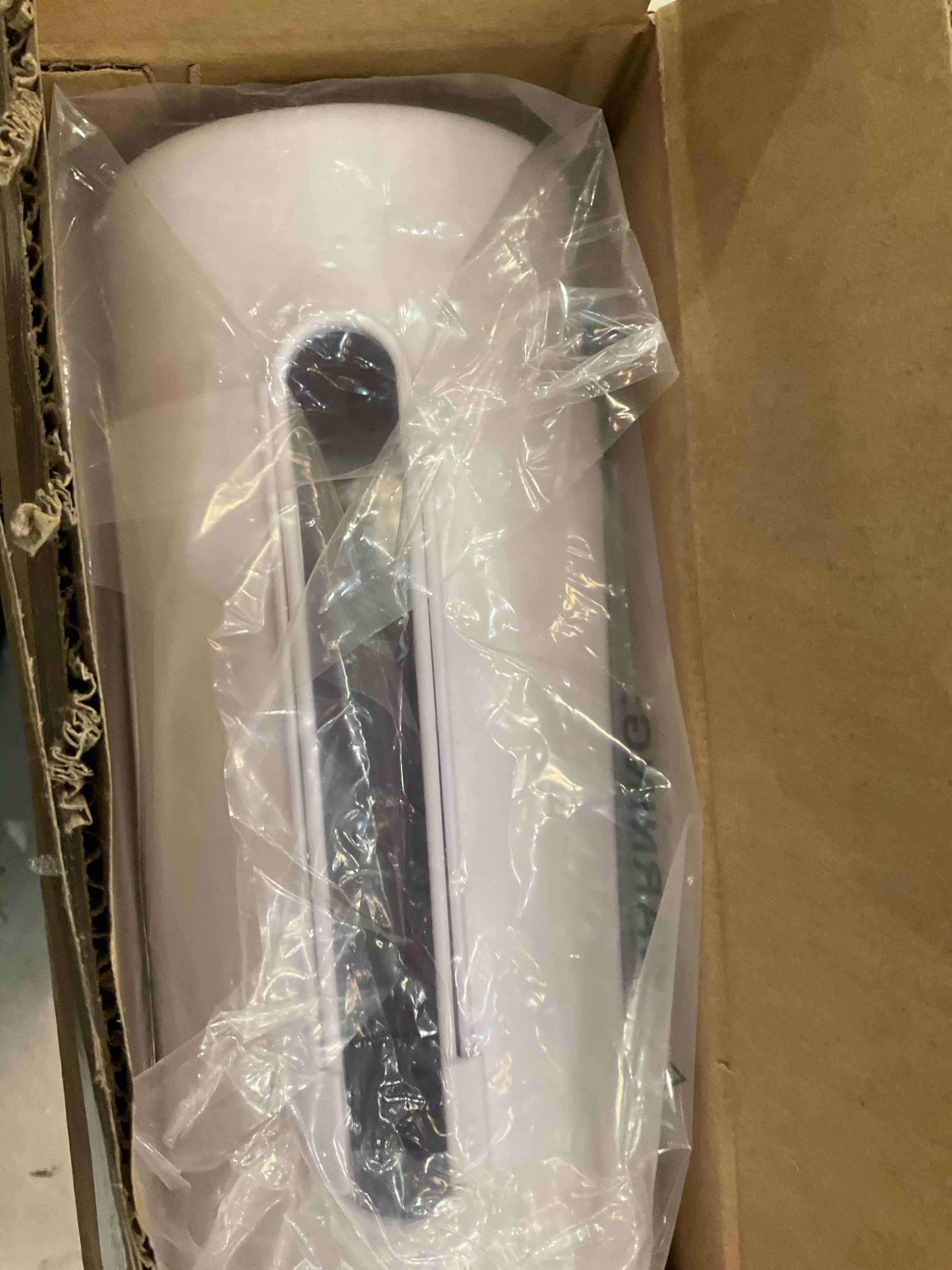 https://s3.amazonaws.com/lotting-images-prod/BargainHunt/EXS01223161_1710182992770.jpeg