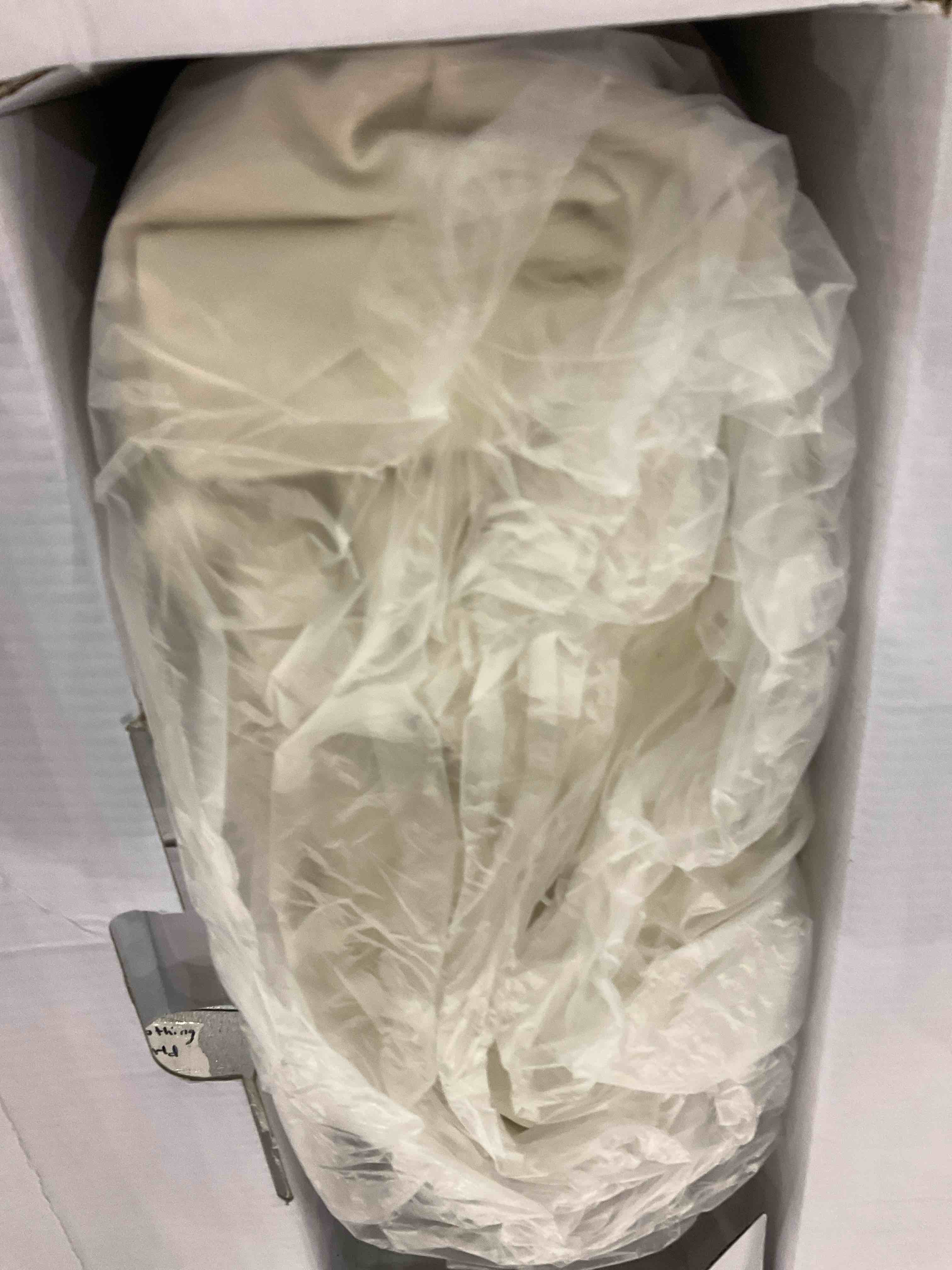 https://s3.amazonaws.com/lotting-images-prod/BargainHunt/EXS01223196_1710243437404.jpeg