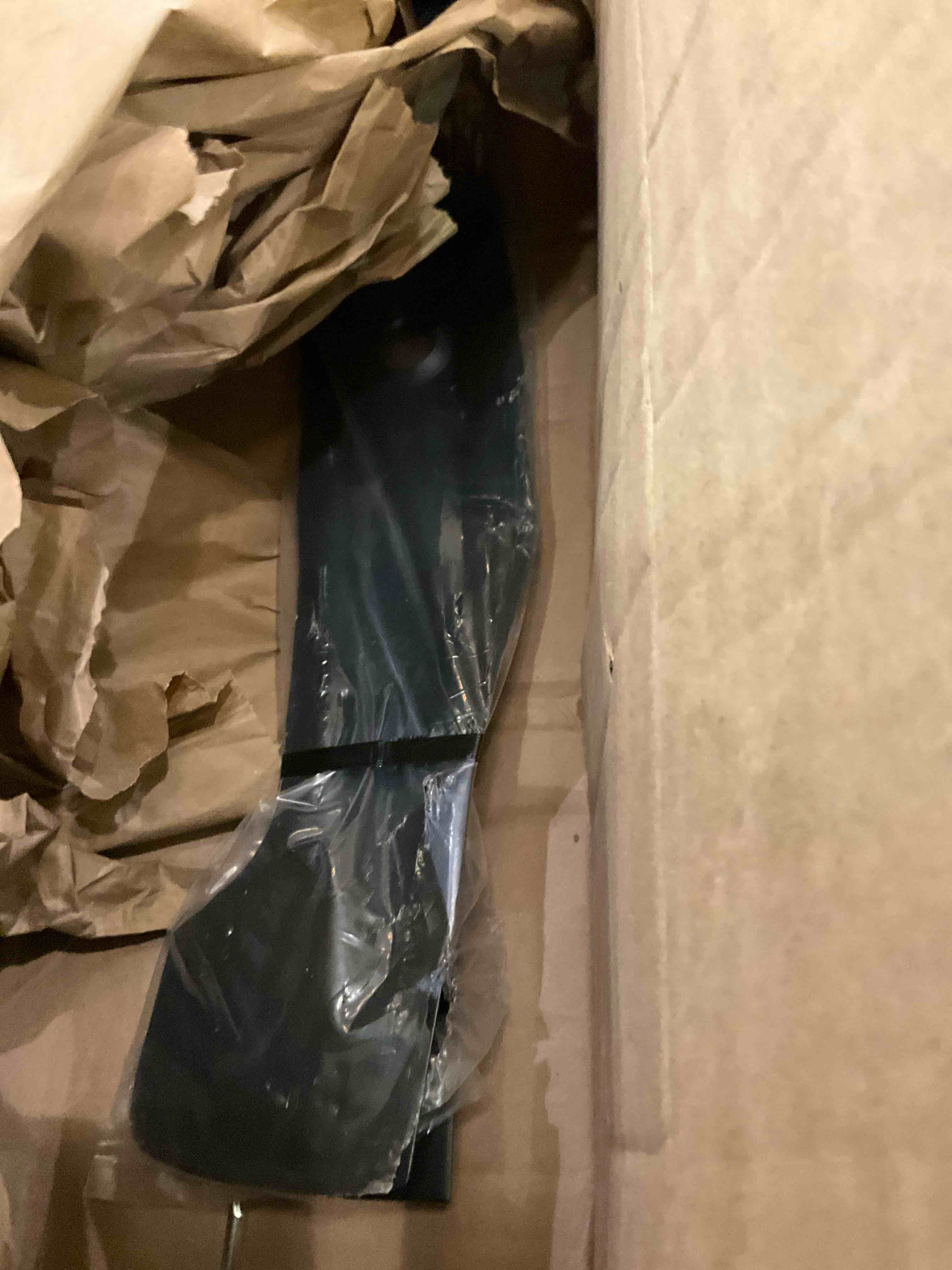 https://s3.amazonaws.com/lotting-images-prod/BargainHunt/EXS01223409_1710341355906.jpeg