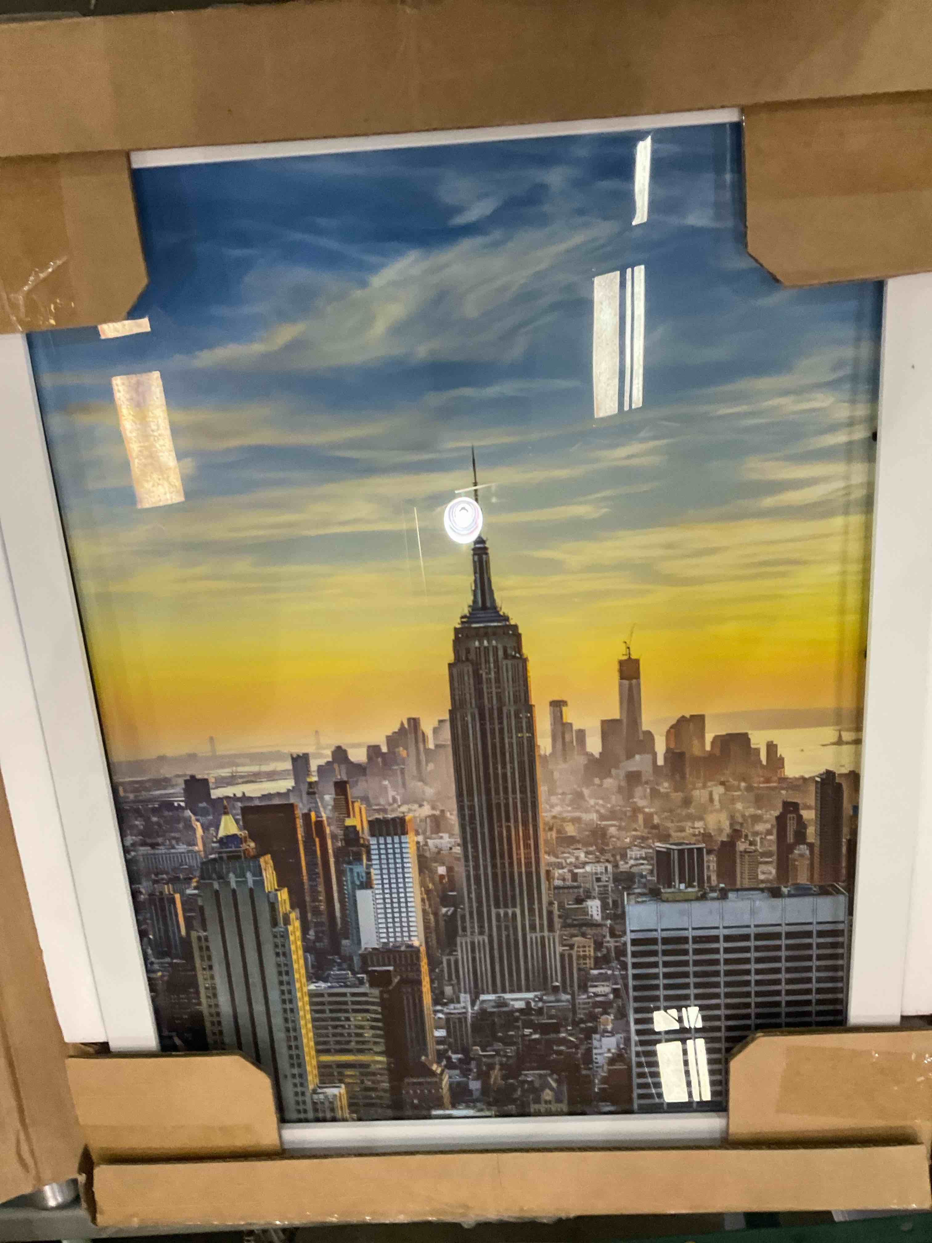 https://s3.amazonaws.com/lotting-images-prod/BargainHunt/EXS01223472_1710351716574.jpeg