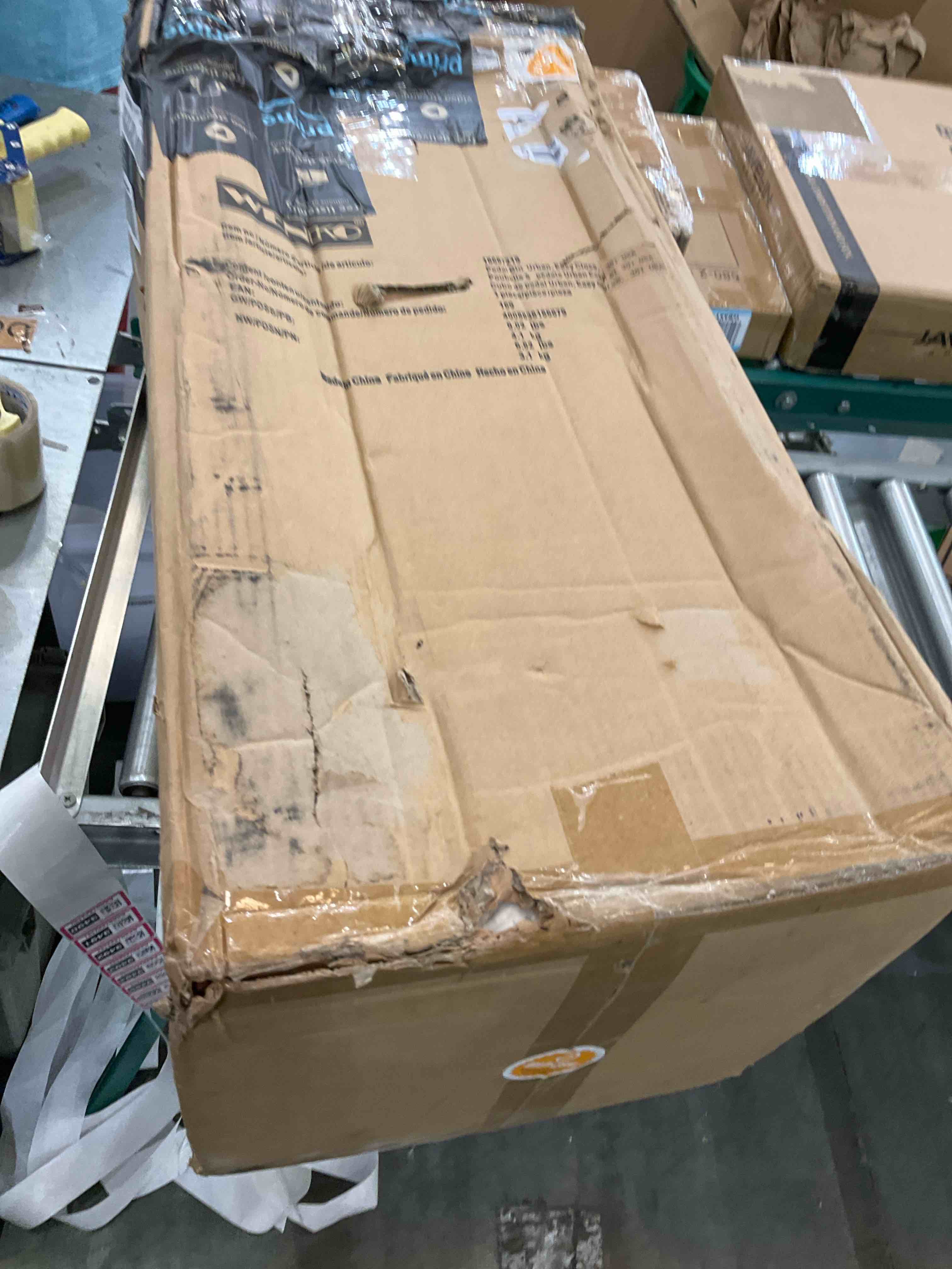 https://s3.amazonaws.com/lotting-images-prod/BargainHunt/EXS01223490_1710355273184.jpeg