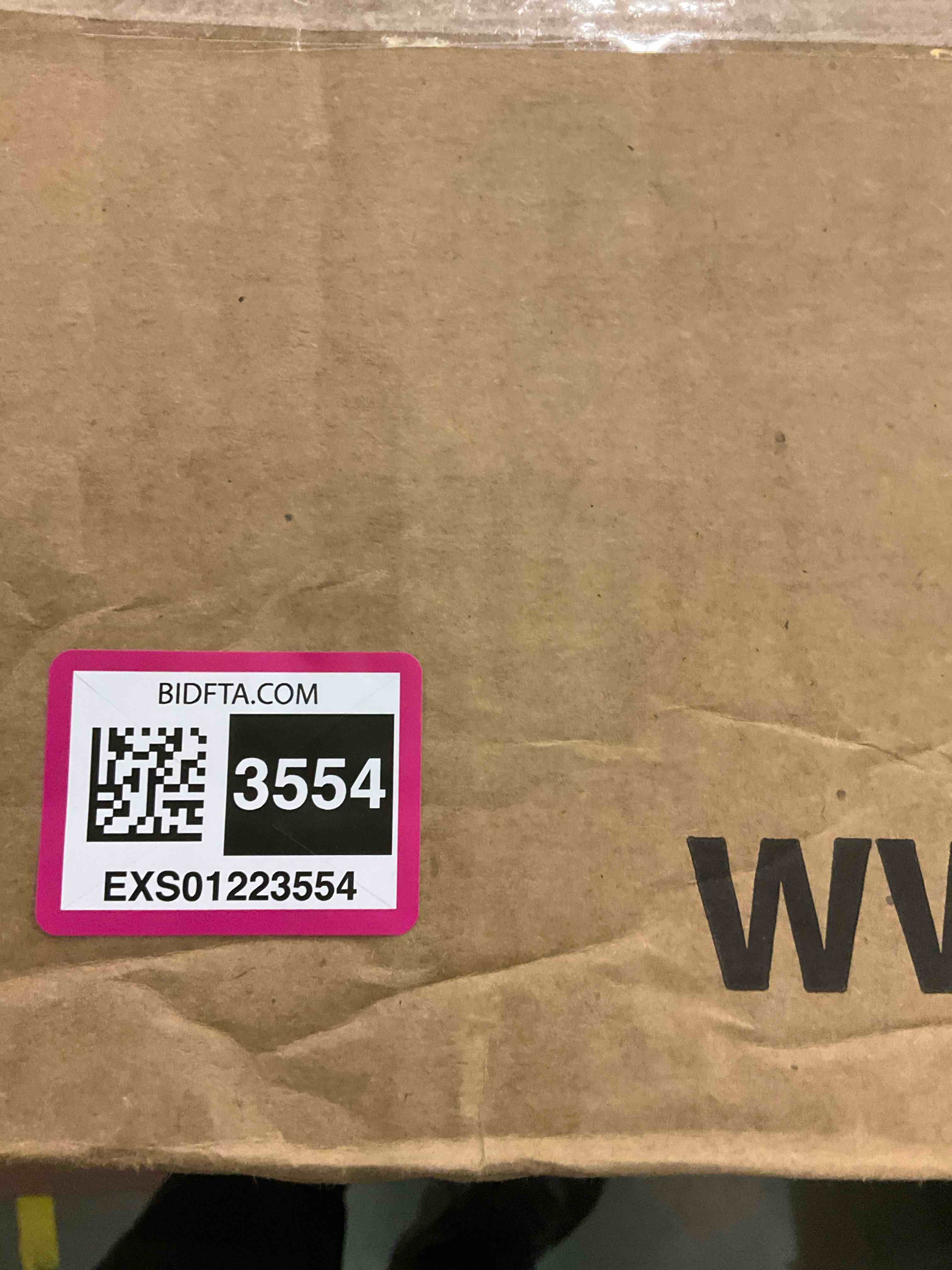 https://s3.amazonaws.com/lotting-images-prod/BargainHunt/EXS01223554_1710336592102.jpeg