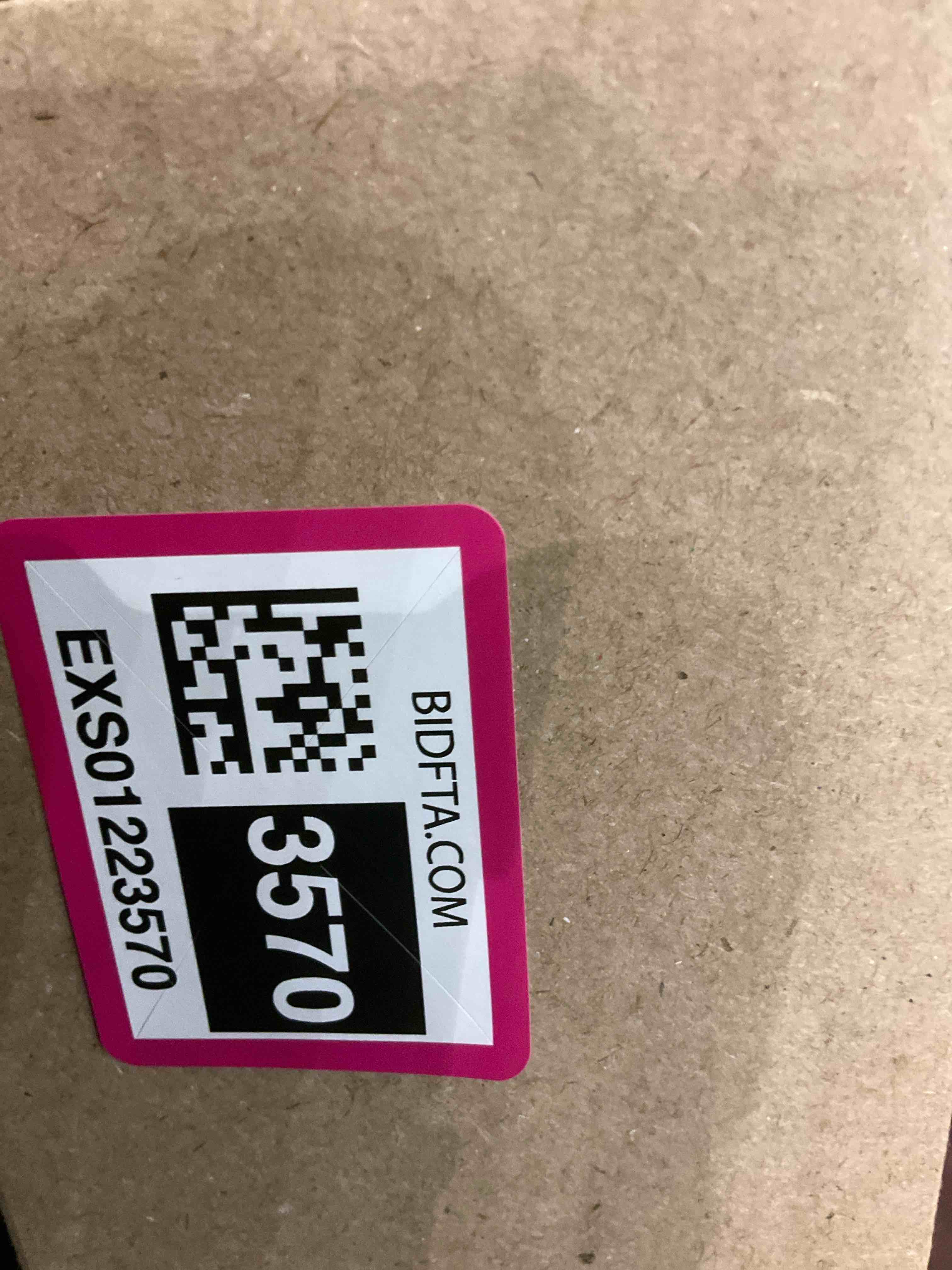 https://s3.amazonaws.com/lotting-images-prod/BargainHunt/EXS01223570_1710339311932.jpeg