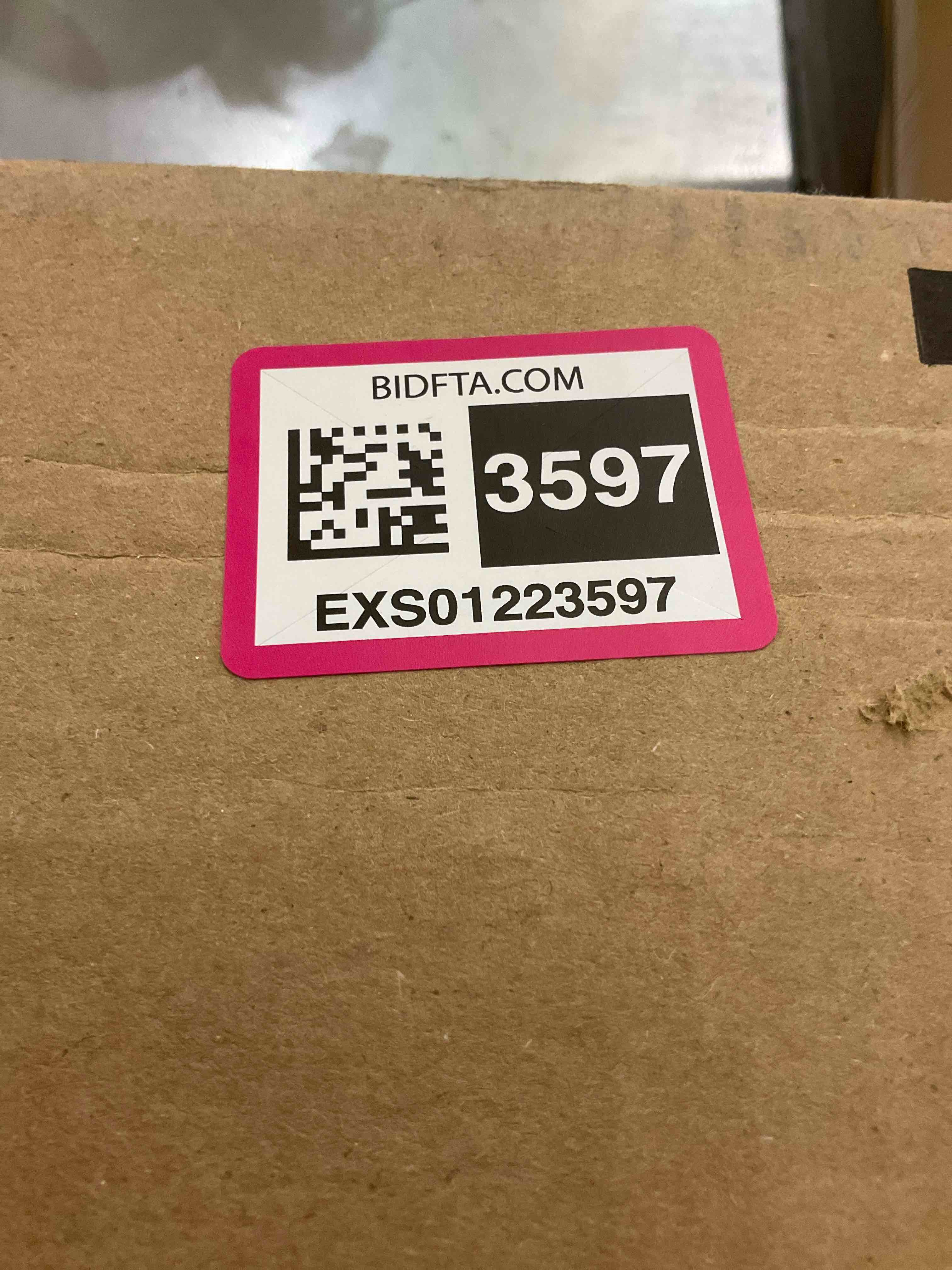 https://s3.amazonaws.com/lotting-images-prod/BargainHunt/EXS01223597_1710343672521.jpeg