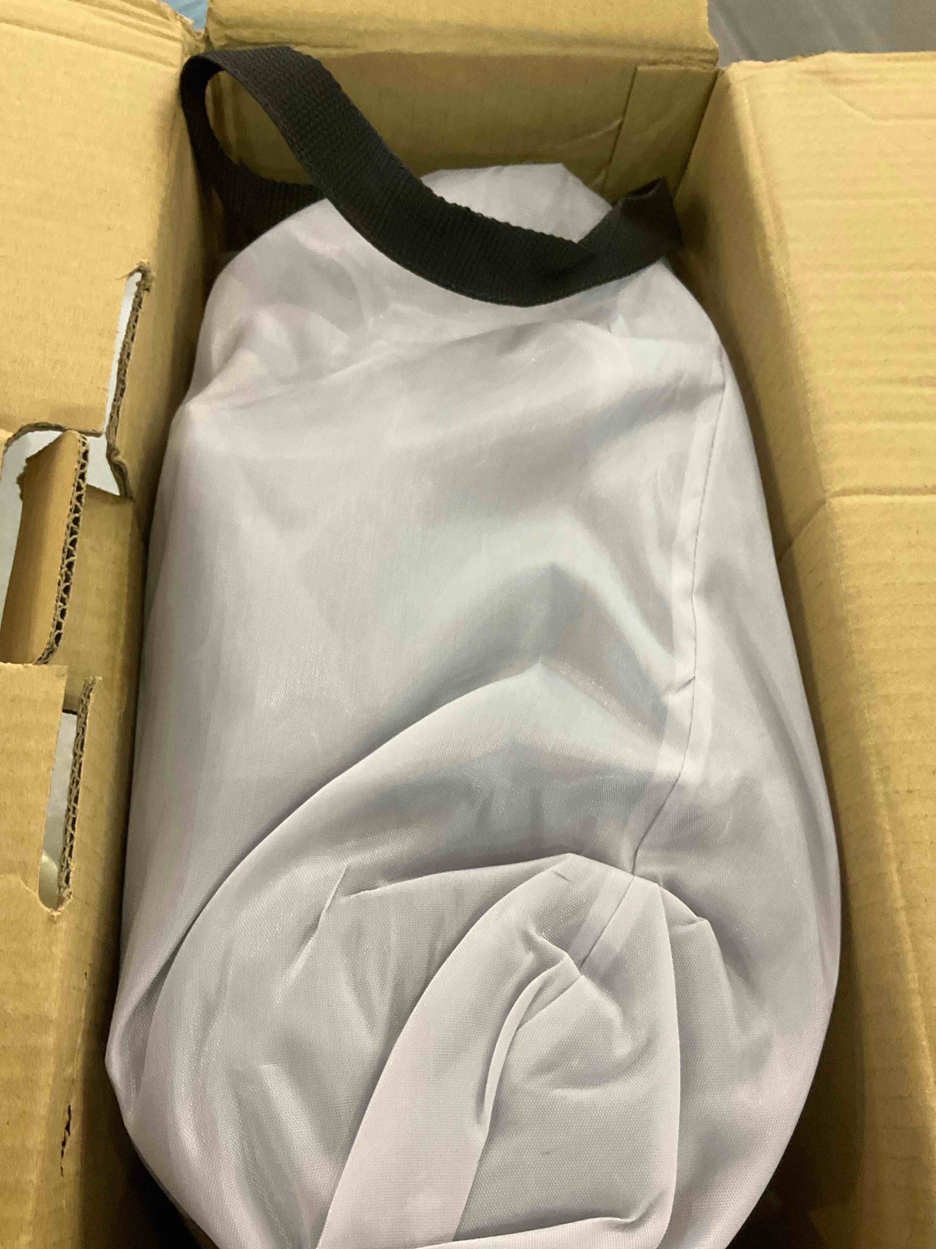 https://s3.amazonaws.com/lotting-images-prod/BargainHunt/EXS01223623_1710350457378.jpeg