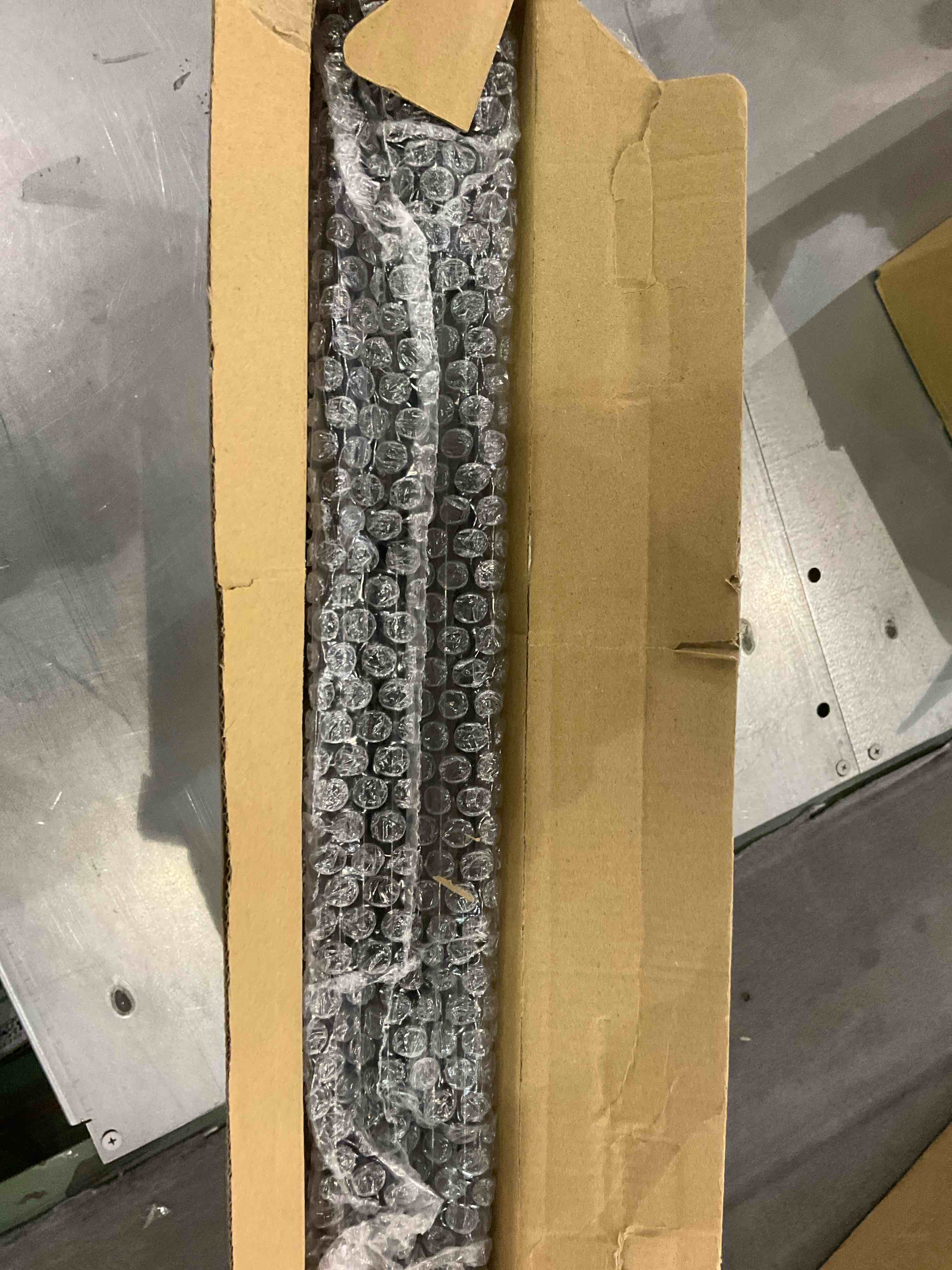 https://s3.amazonaws.com/lotting-images-prod/BargainHunt/EXS01223657_1710415089360.jpeg