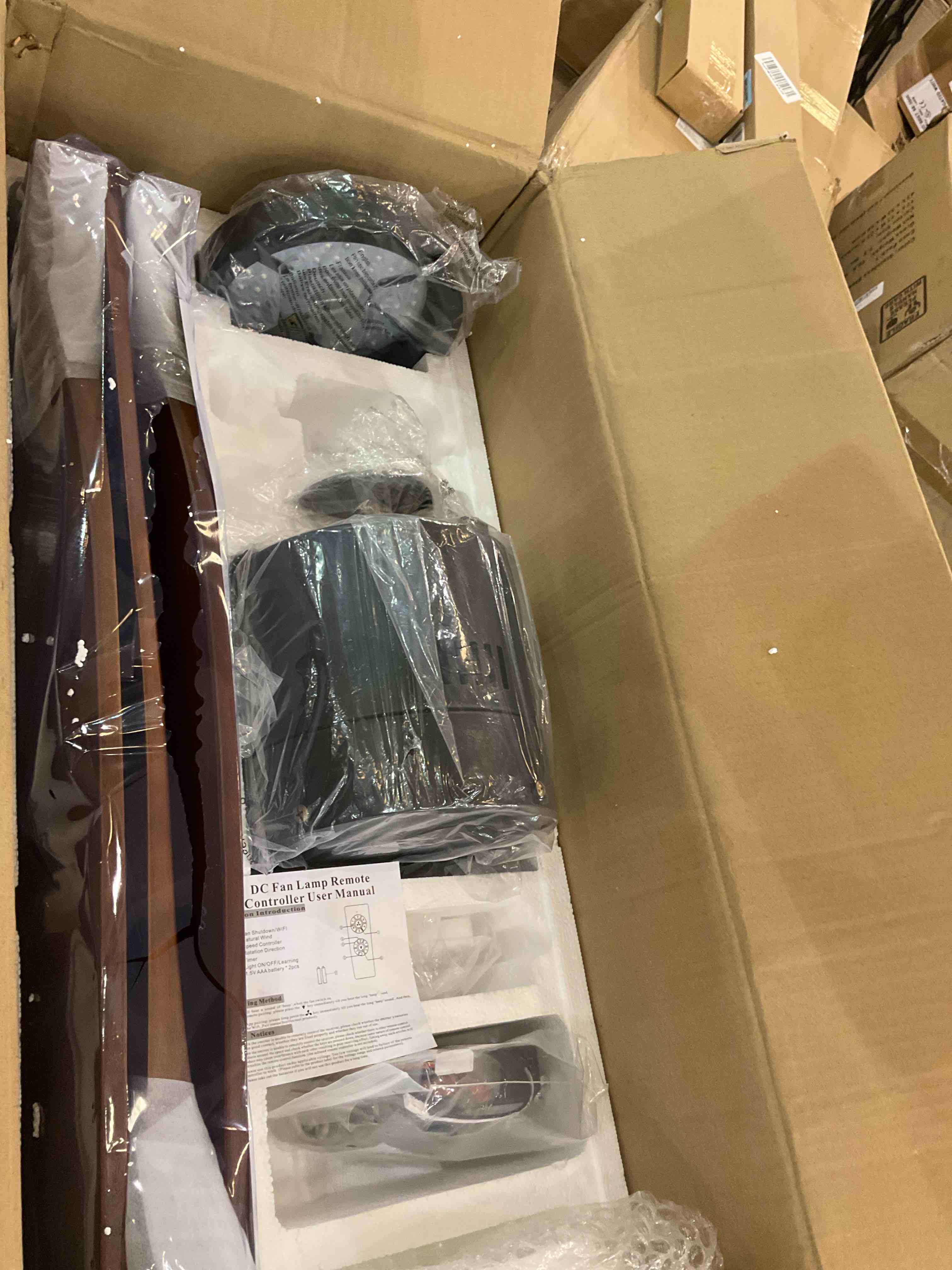 https://s3.amazonaws.com/lotting-images-prod/BargainHunt/EXS01223941_1710780206332.jpeg