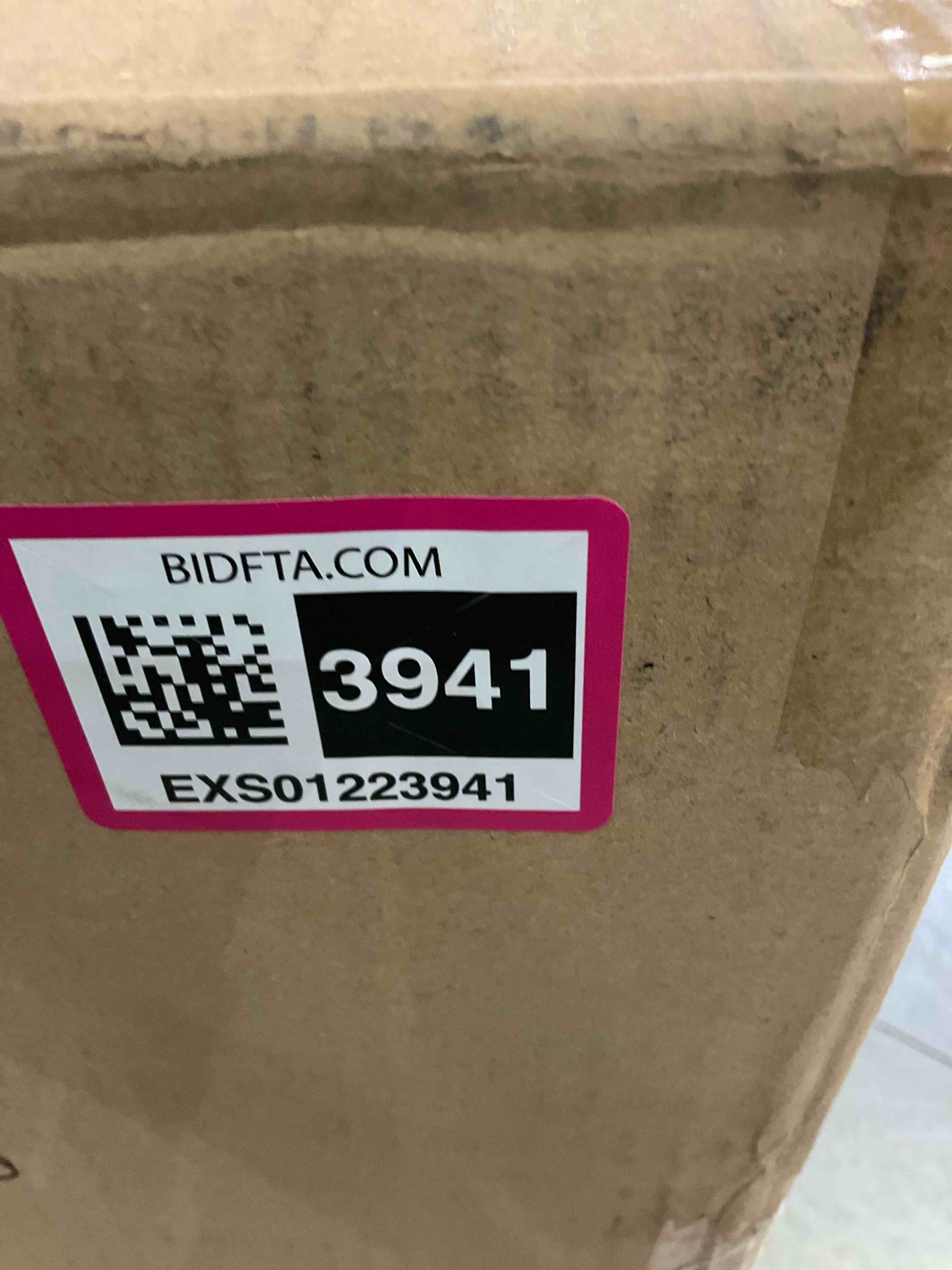 https://s3.amazonaws.com/lotting-images-prod/BargainHunt/EXS01223941_1710780233445.jpeg