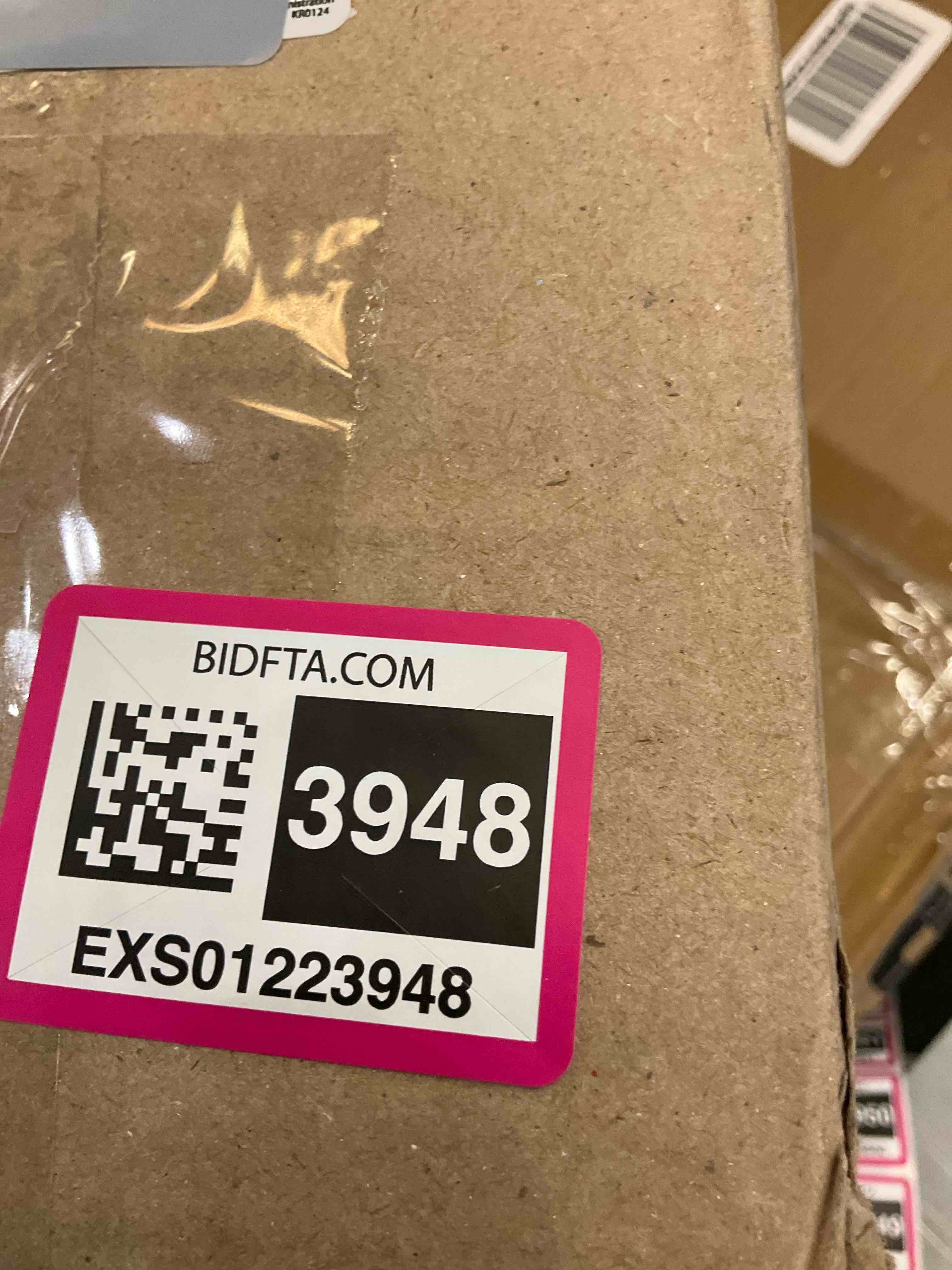 https://s3.amazonaws.com/lotting-images-prod/BargainHunt/EXS01223948_1710781766302.jpeg