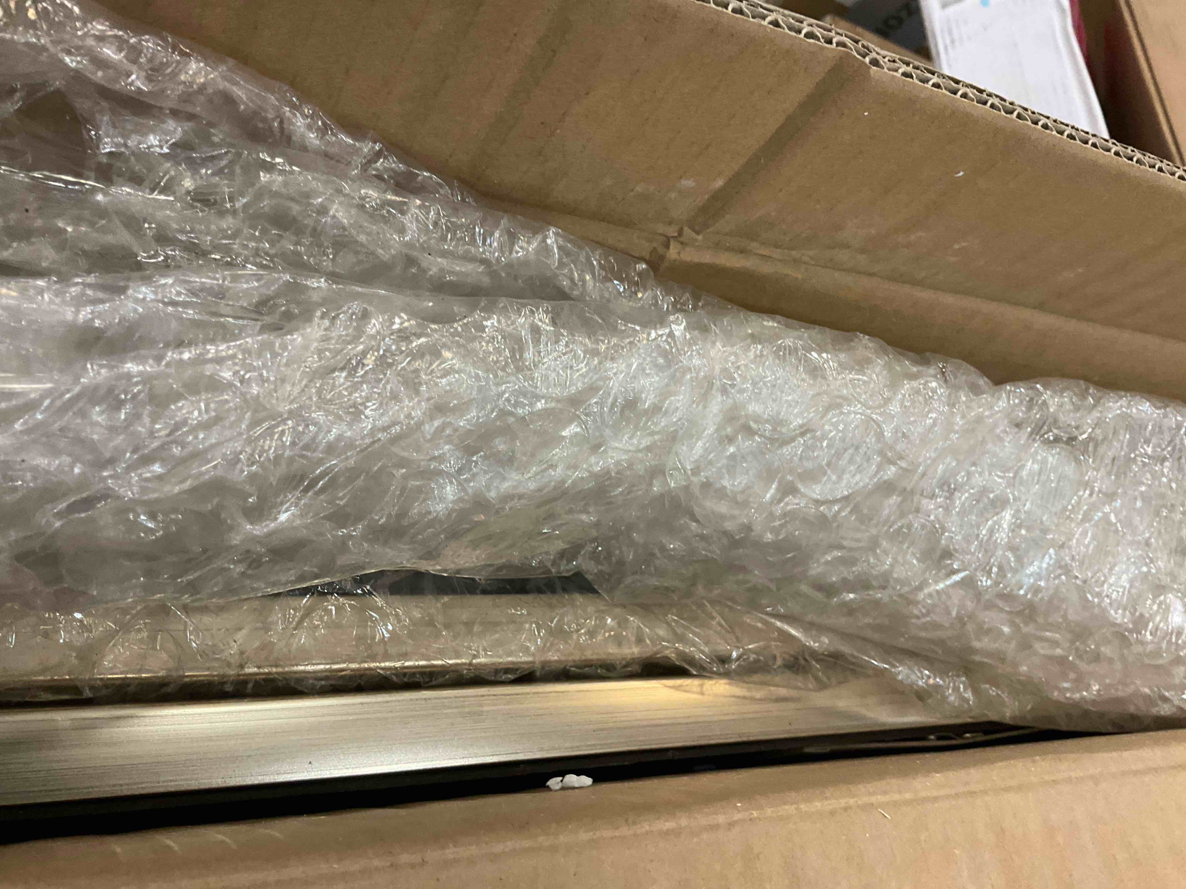 https://s3.amazonaws.com/lotting-images-prod/BargainHunt/EXS01223963_1710786164375.jpeg