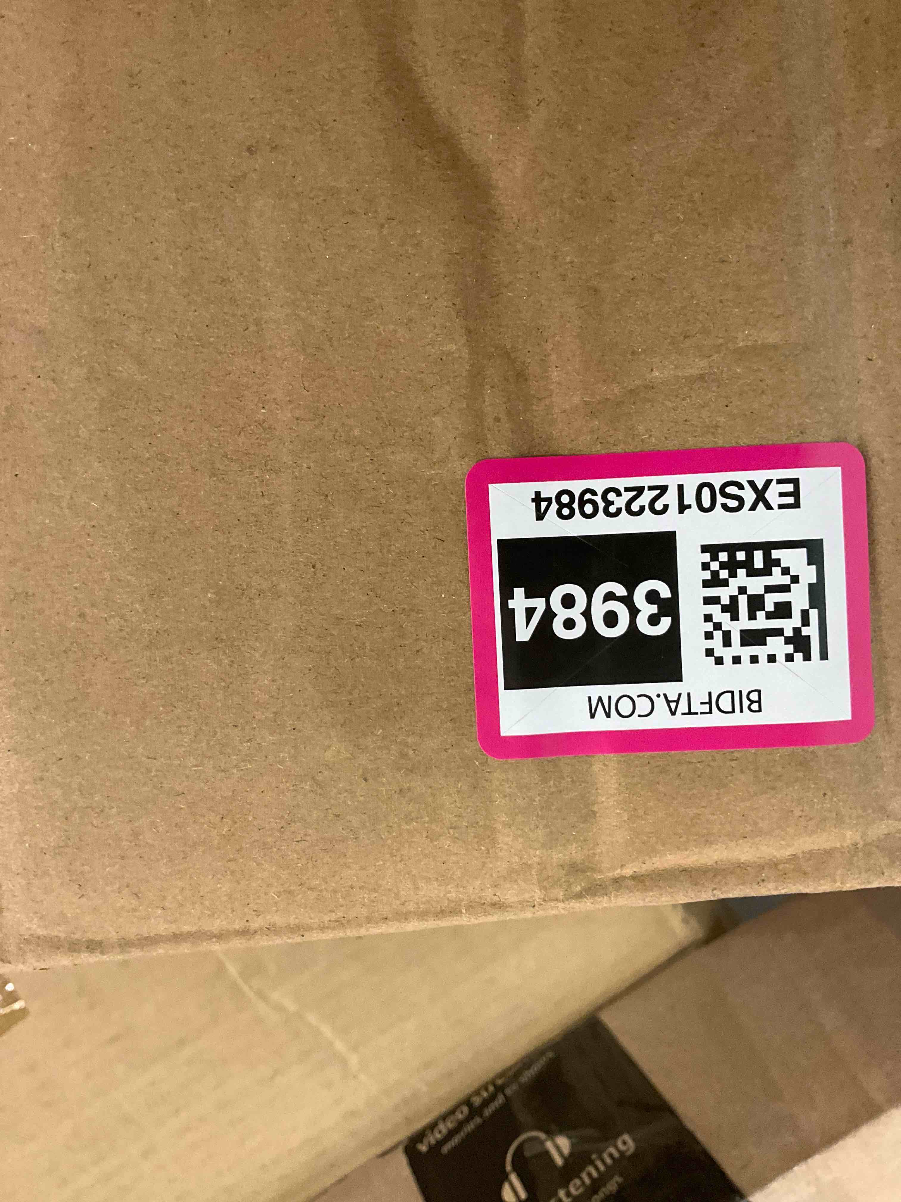 https://s3.amazonaws.com/lotting-images-prod/BargainHunt/EXS01223984_1710789333638.jpeg