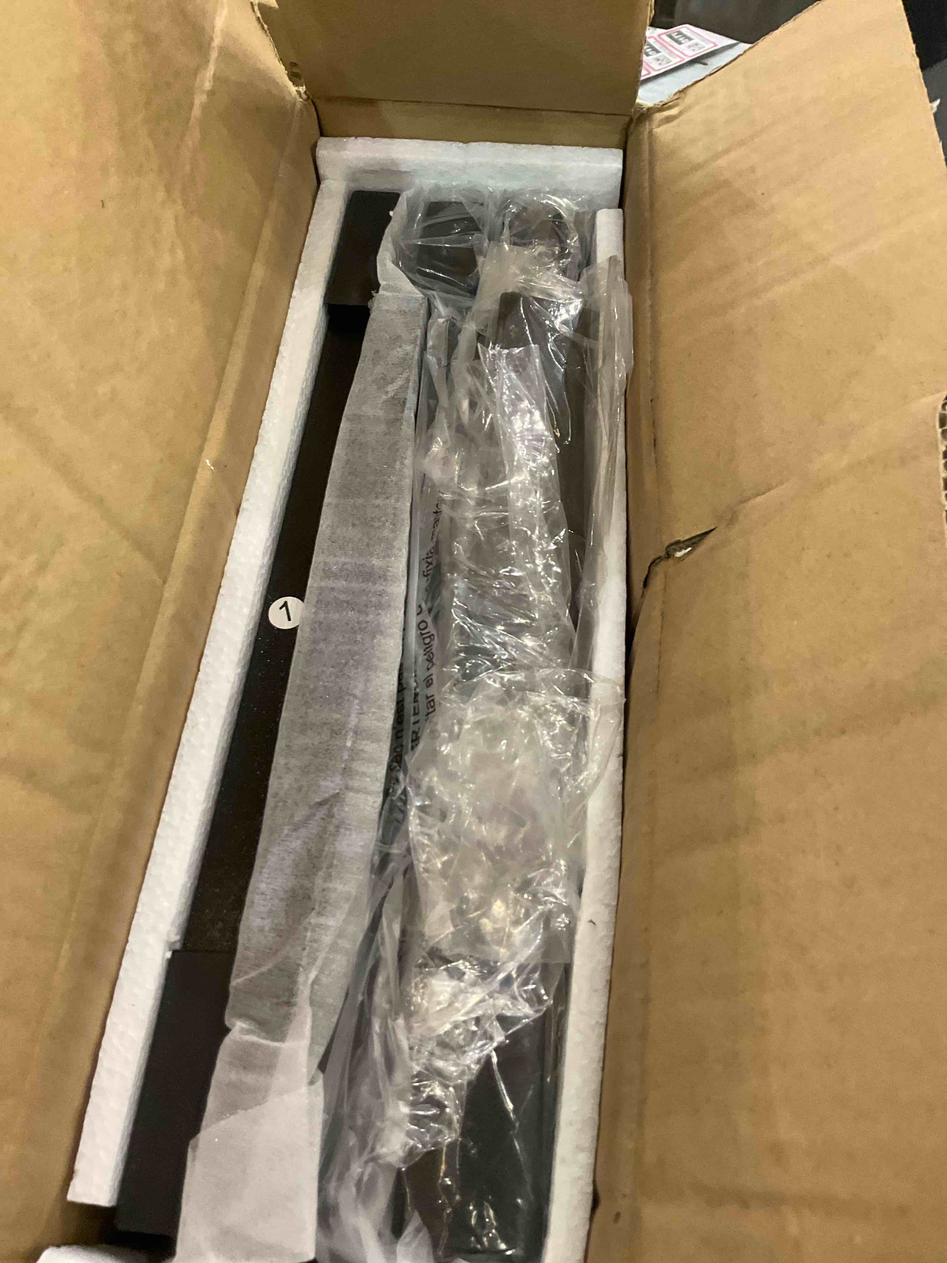 https://s3.amazonaws.com/lotting-images-prod/BargainHunt/EXS01224096_1710428026906.jpeg