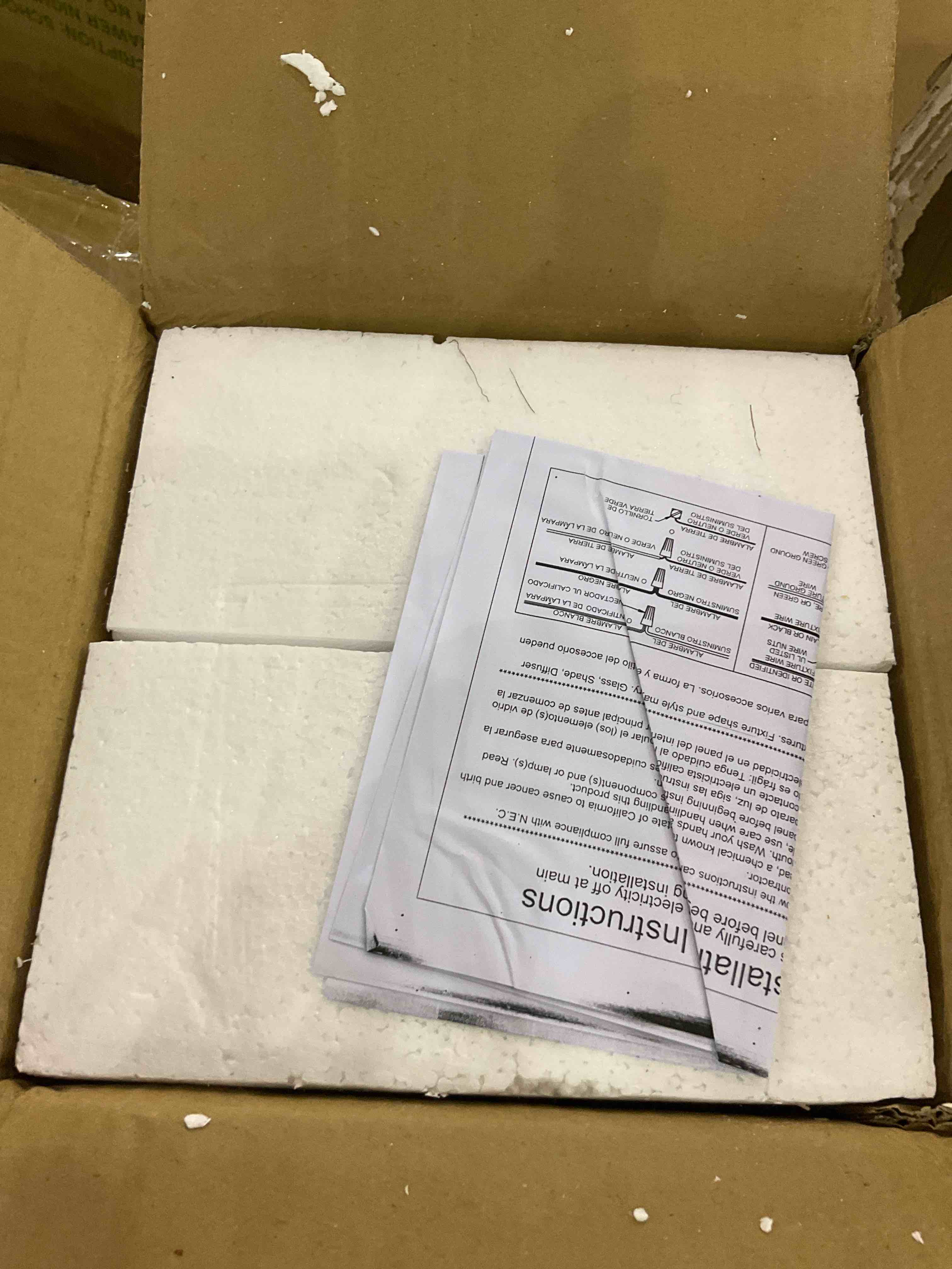 https://s3.amazonaws.com/lotting-images-prod/BargainHunt/EXS01224414_1710766281620.jpeg