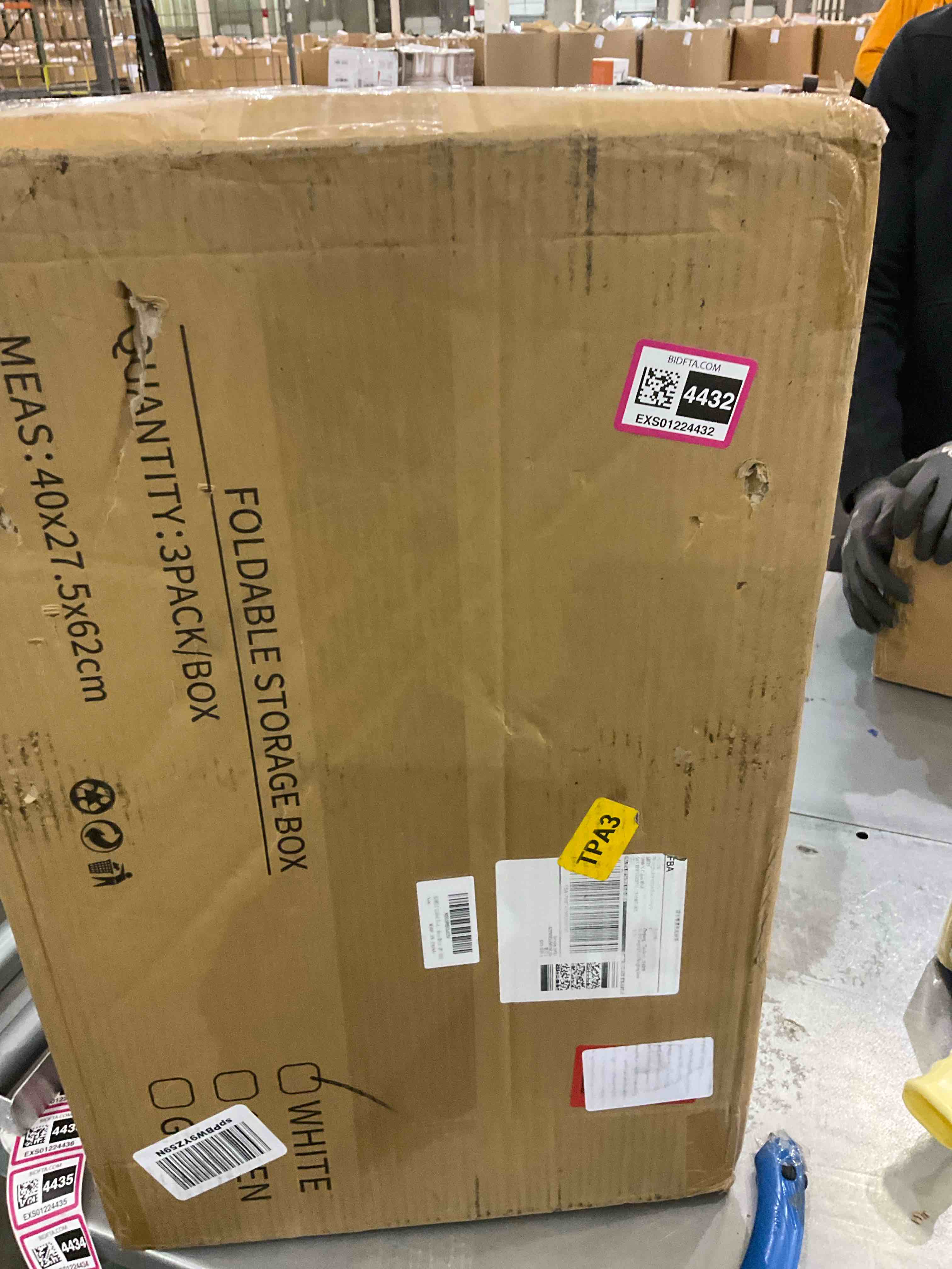 https://s3.amazonaws.com/lotting-images-prod/BargainHunt/EXS01224432_1710770564770.jpeg
