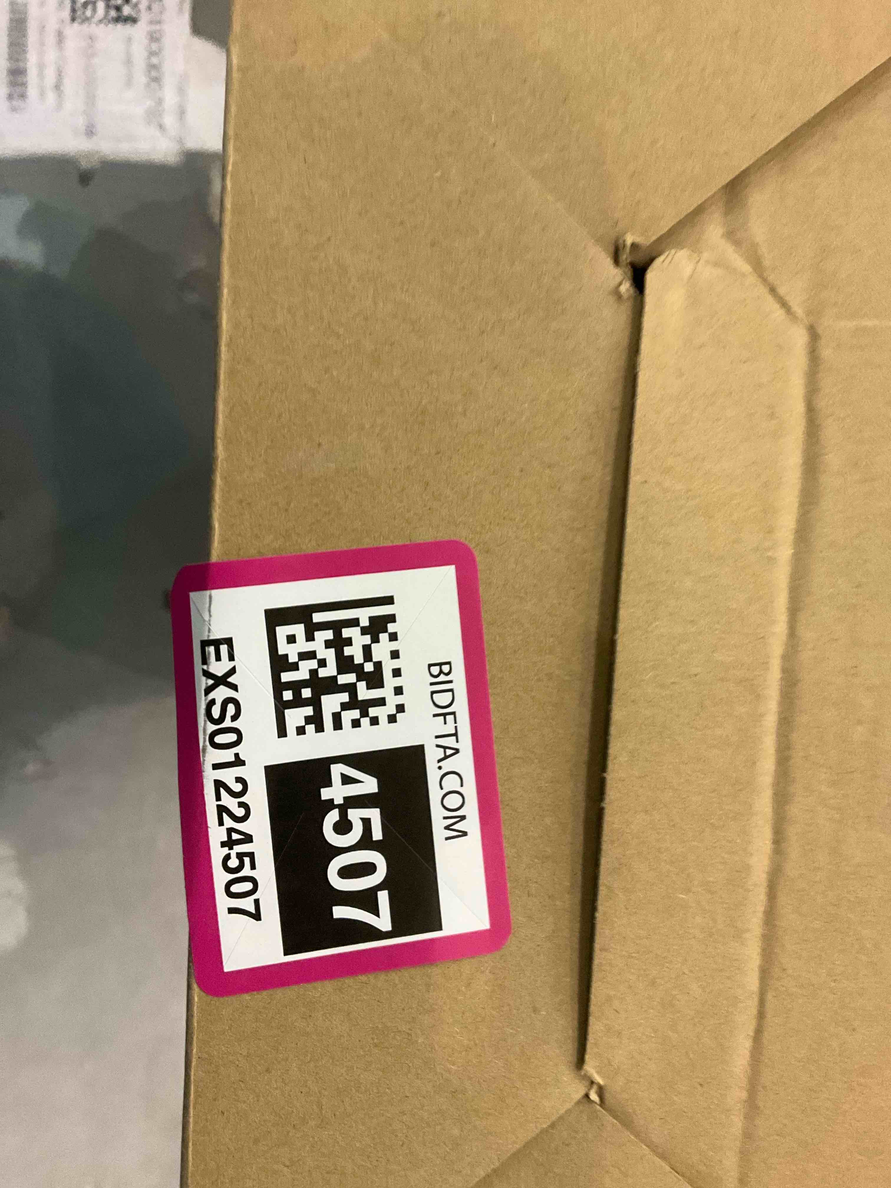 https://s3.amazonaws.com/lotting-images-prod/BargainHunt/EXS01224507_1710155979451.jpeg