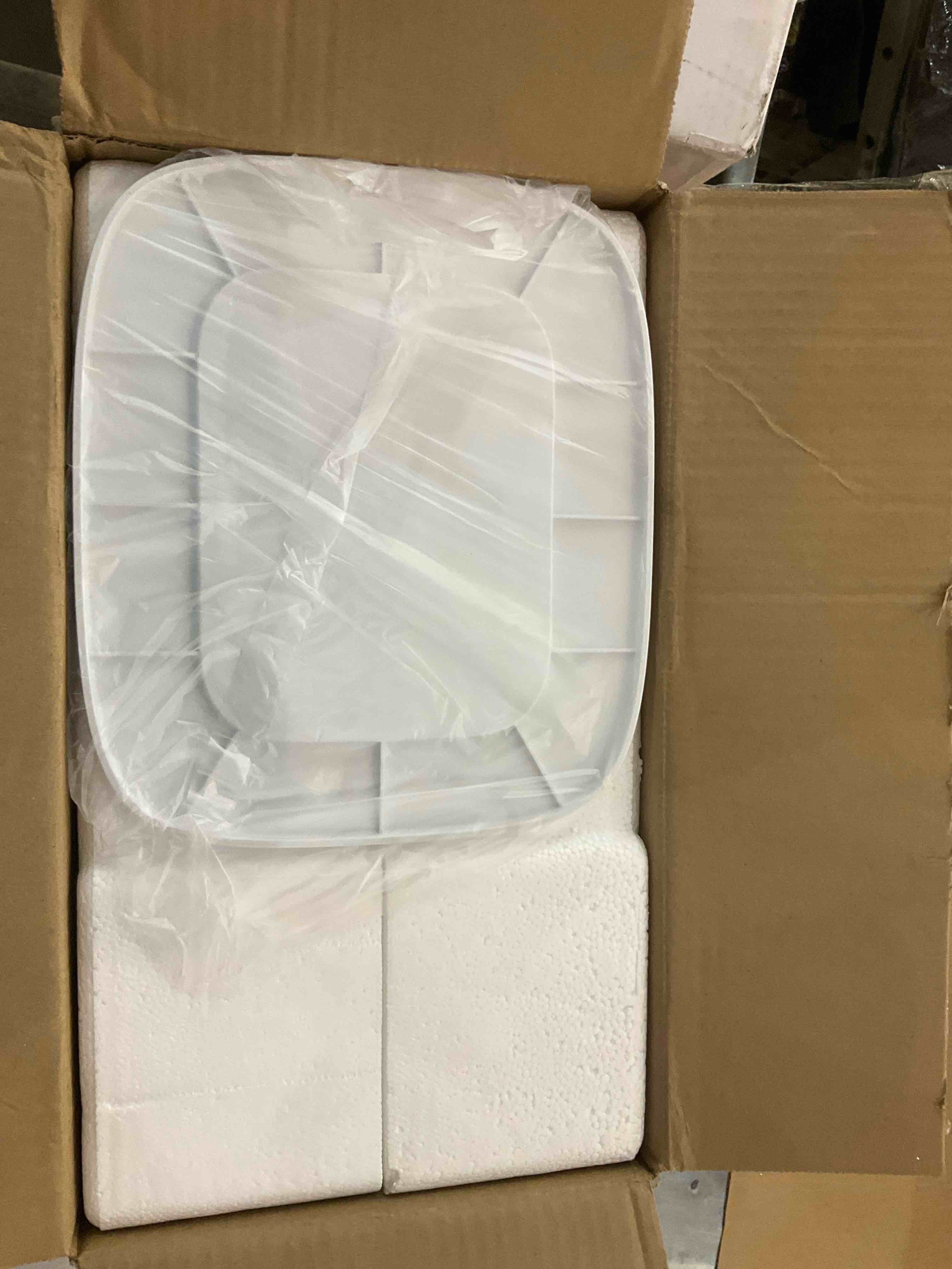 https://s3.amazonaws.com/lotting-images-prod/BargainHunt/EXS01224583_1710164474371.jpeg