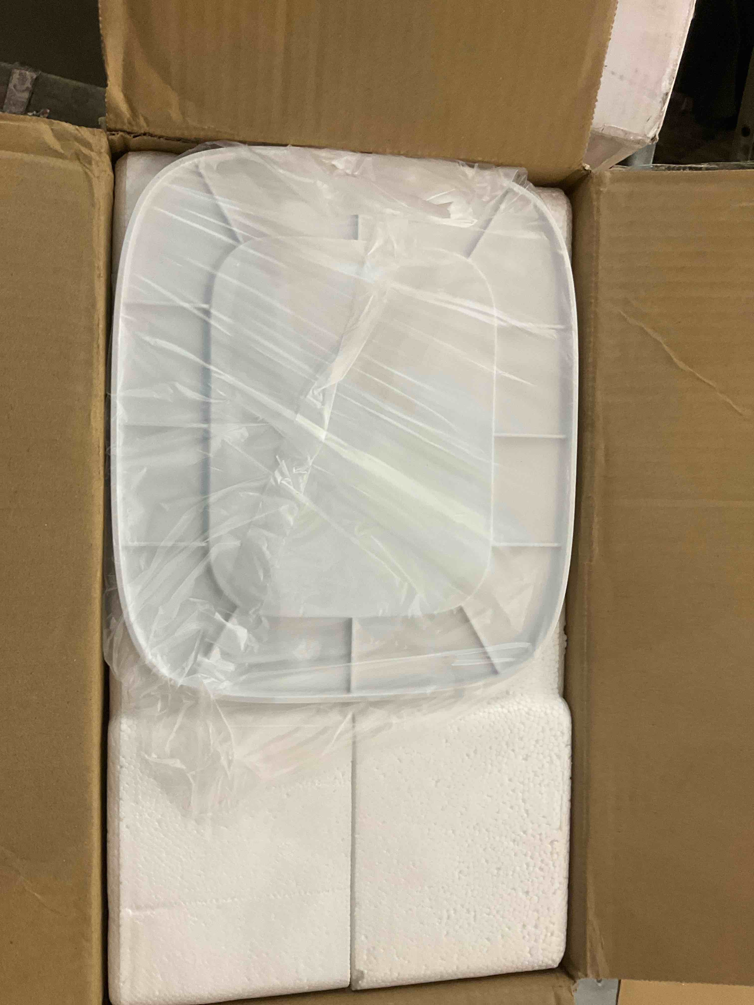 https://s3.amazonaws.com/lotting-images-prod/BargainHunt/EXS01224583_1710164475509.jpeg