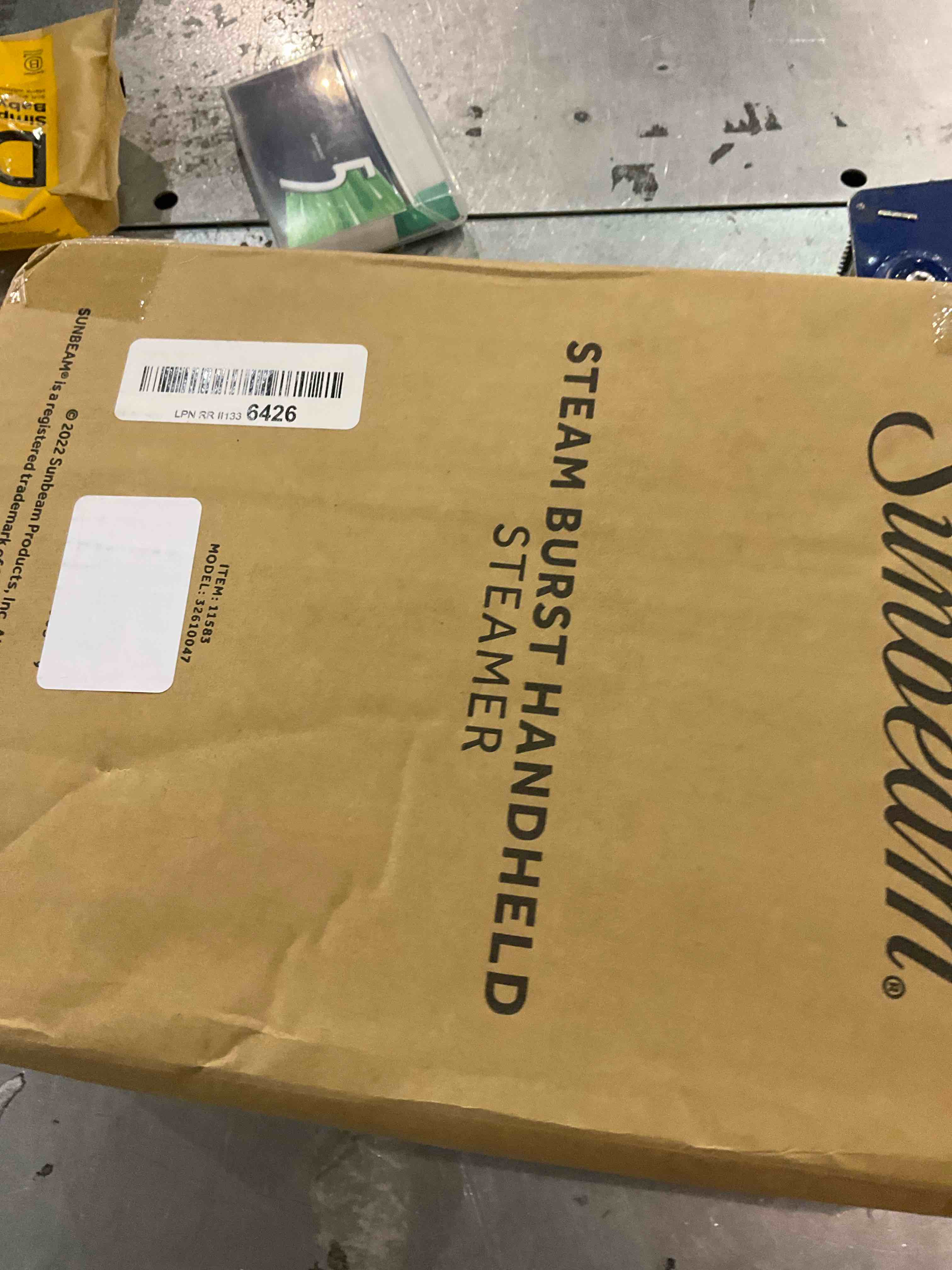 https://s3.amazonaws.com/lotting-images-prod/BargainHunt/EXS01224888_1710328874069.jpeg