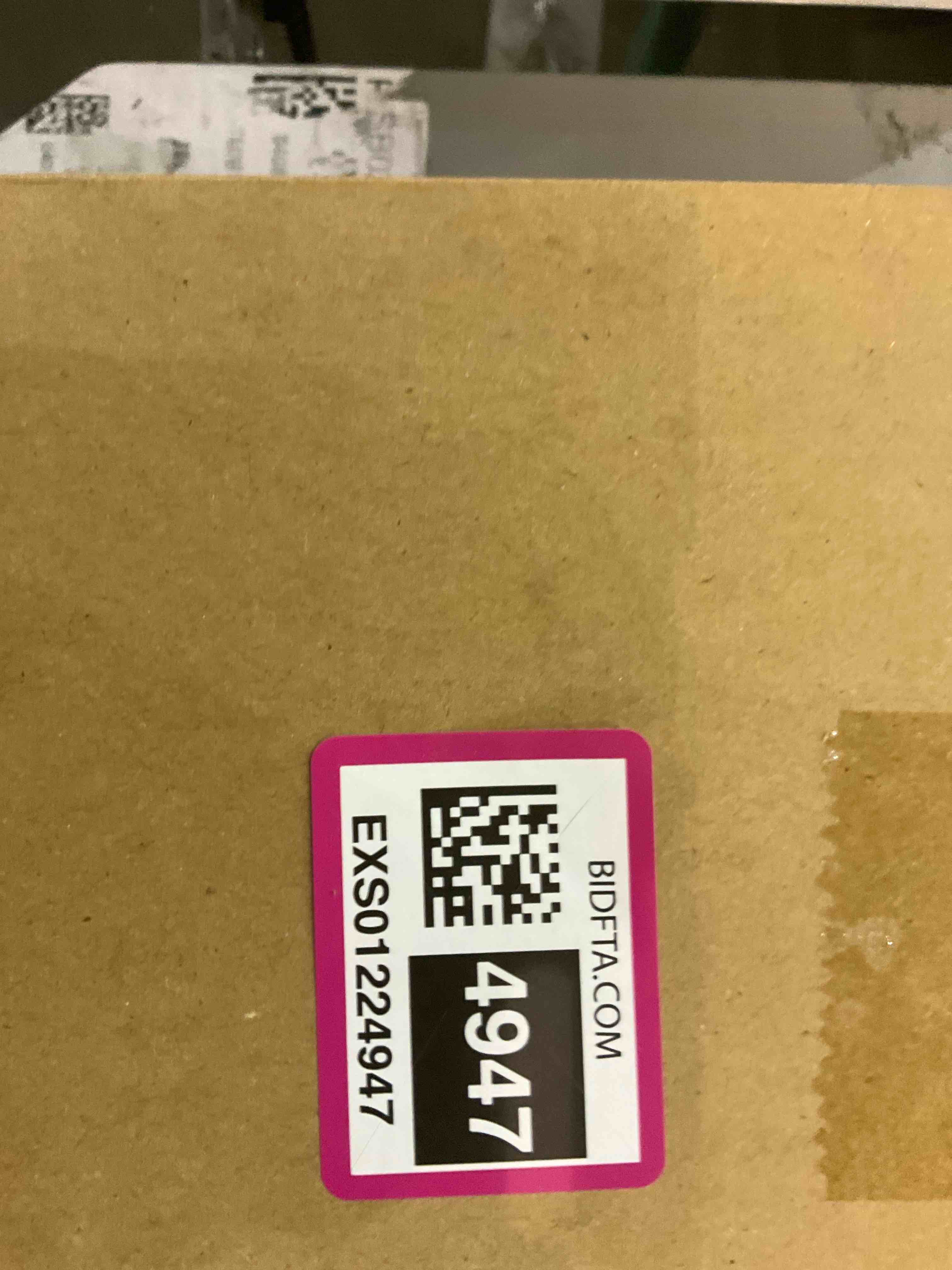 https://s3.amazonaws.com/lotting-images-prod/BargainHunt/EXS01224947_1710417564474.jpeg