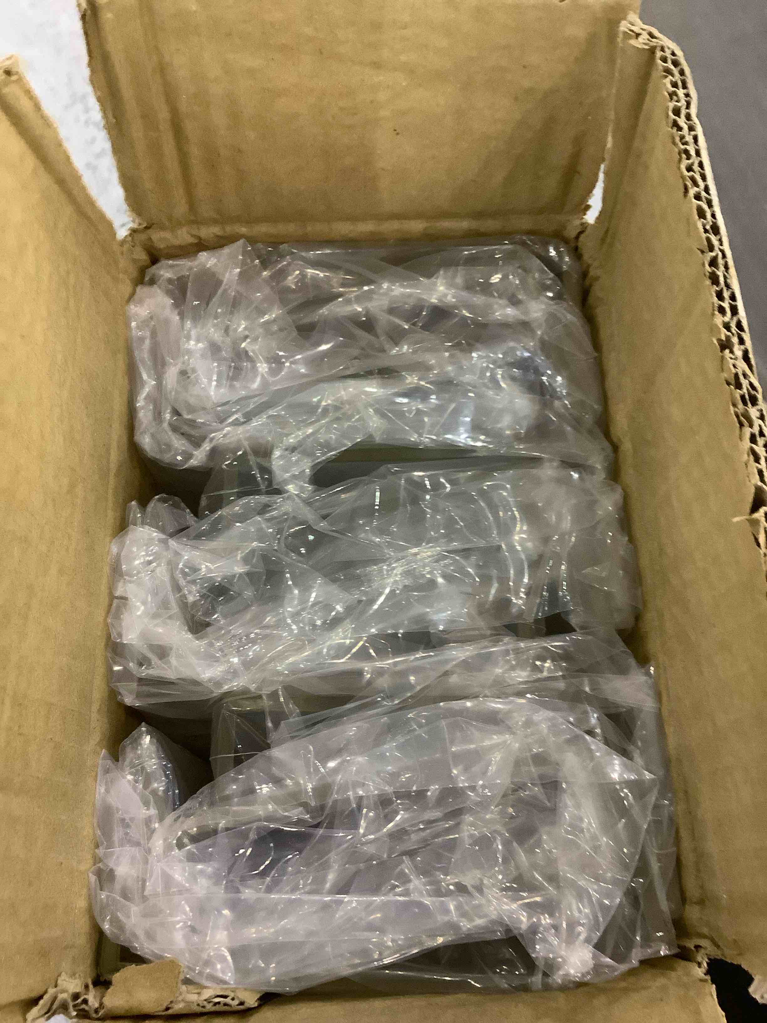 https://s3.amazonaws.com/lotting-images-prod/BargainHunt/EXS01225157_1711106897877.jpeg