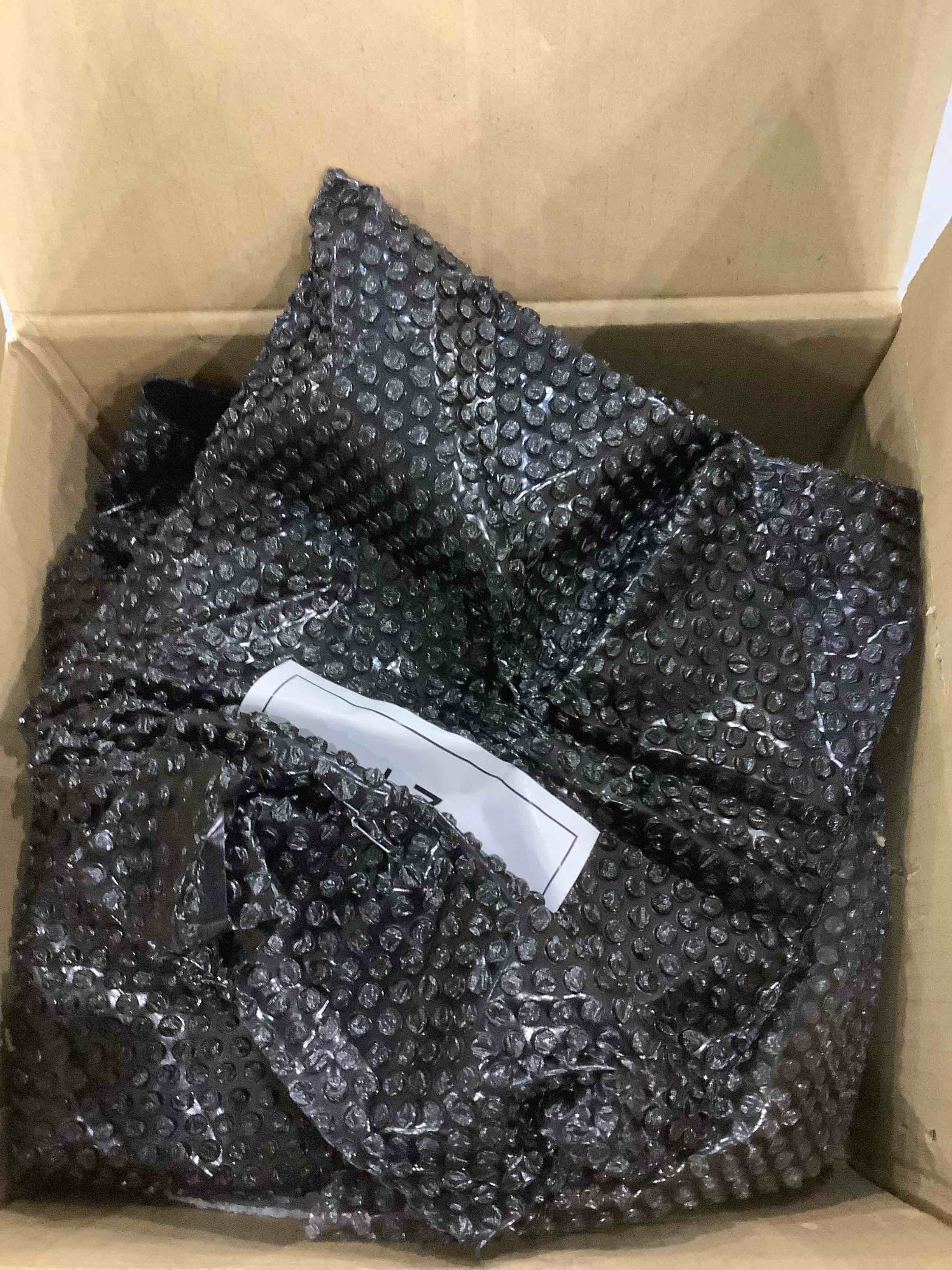 https://s3.amazonaws.com/lotting-images-prod/BargainHunt/EXS01225170_1711108015416.jpeg