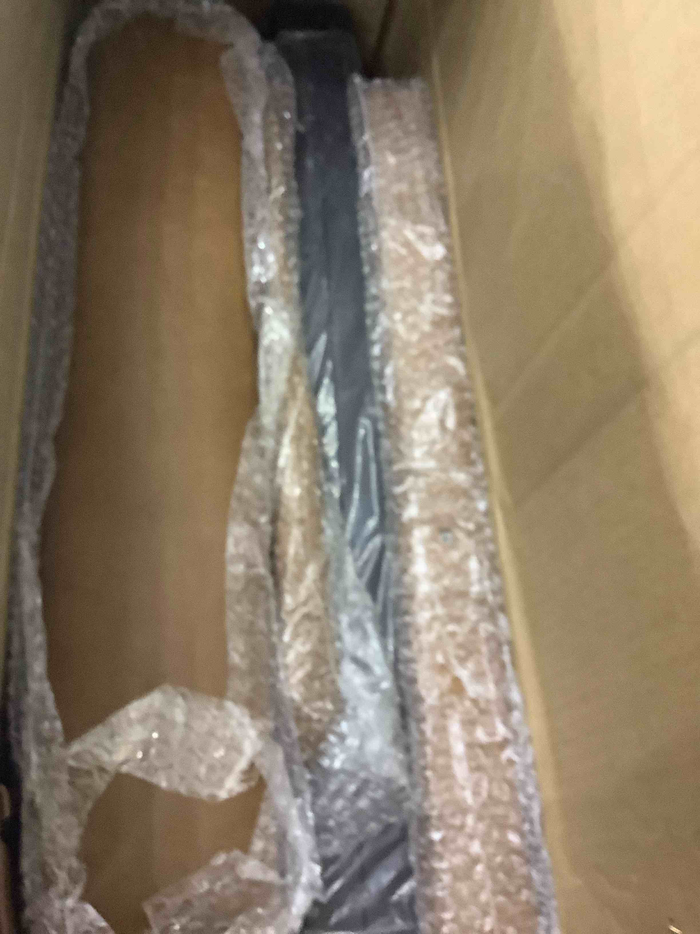 https://s3.amazonaws.com/lotting-images-prod/BargainHunt/EXS01225385_1711368268359.jpeg
