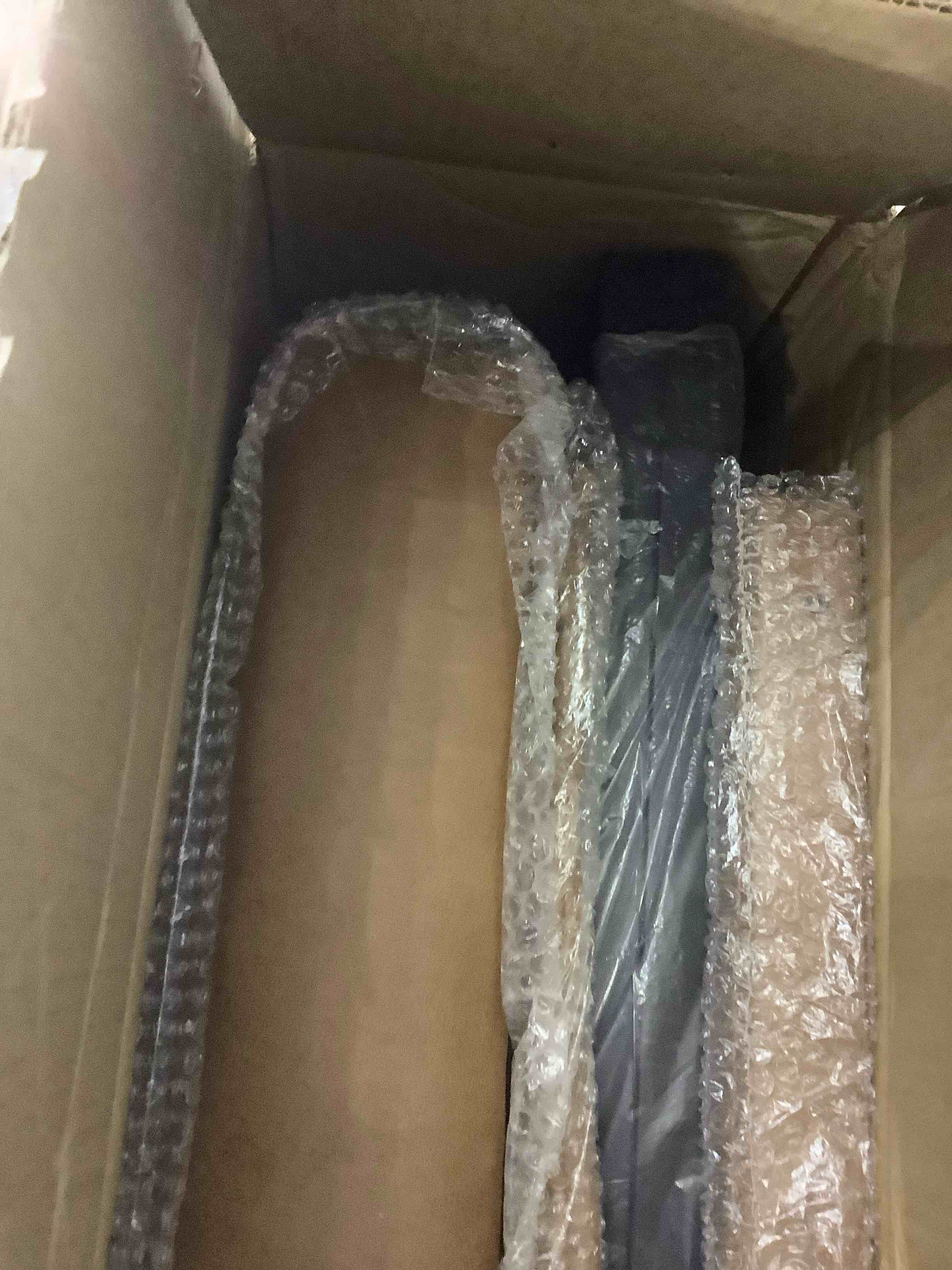 https://s3.amazonaws.com/lotting-images-prod/BargainHunt/EXS01225385_1711368274807.jpeg