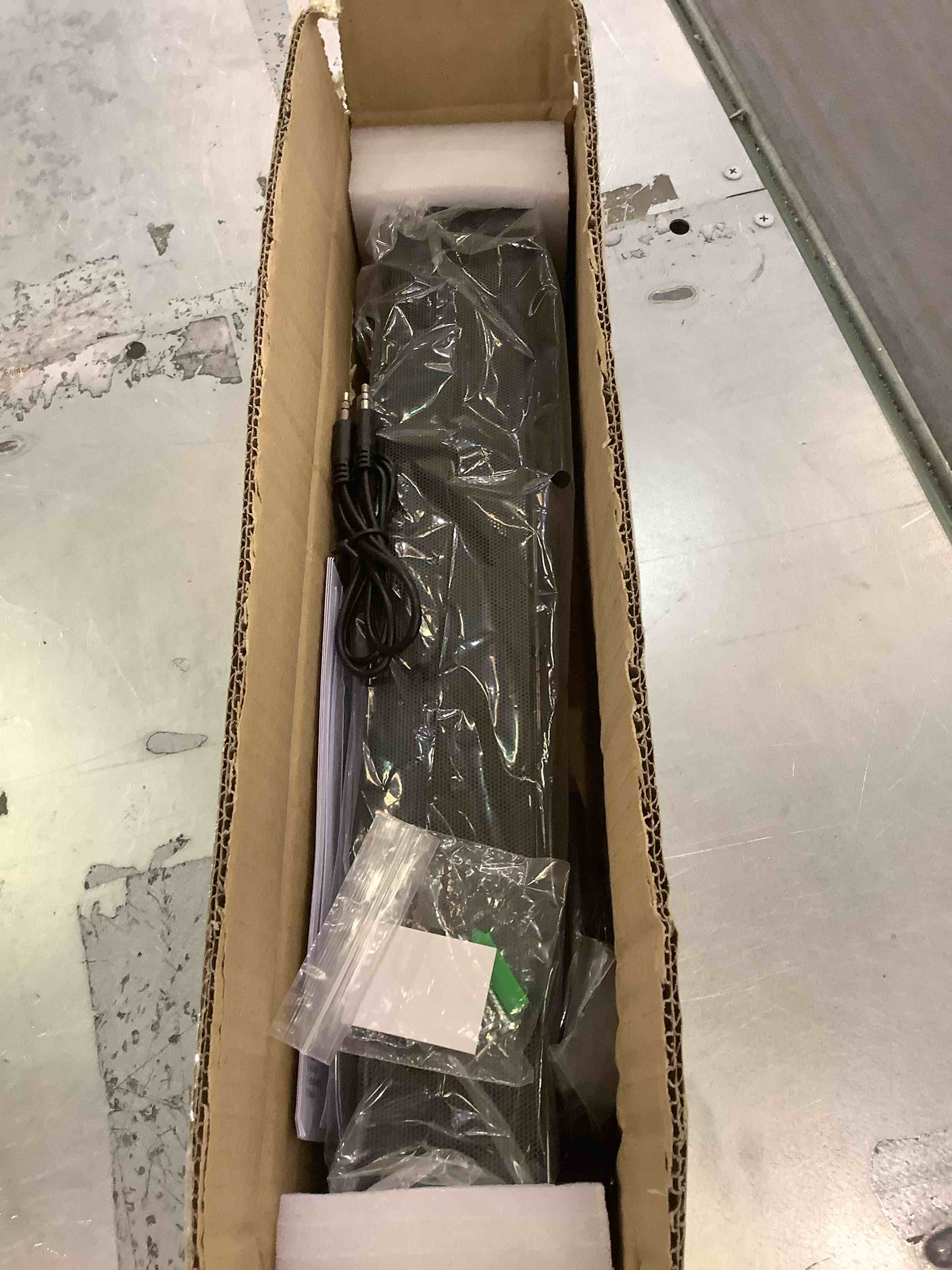 https://s3.amazonaws.com/lotting-images-prod/BargainHunt/EXS01225472_1711377537485.jpeg