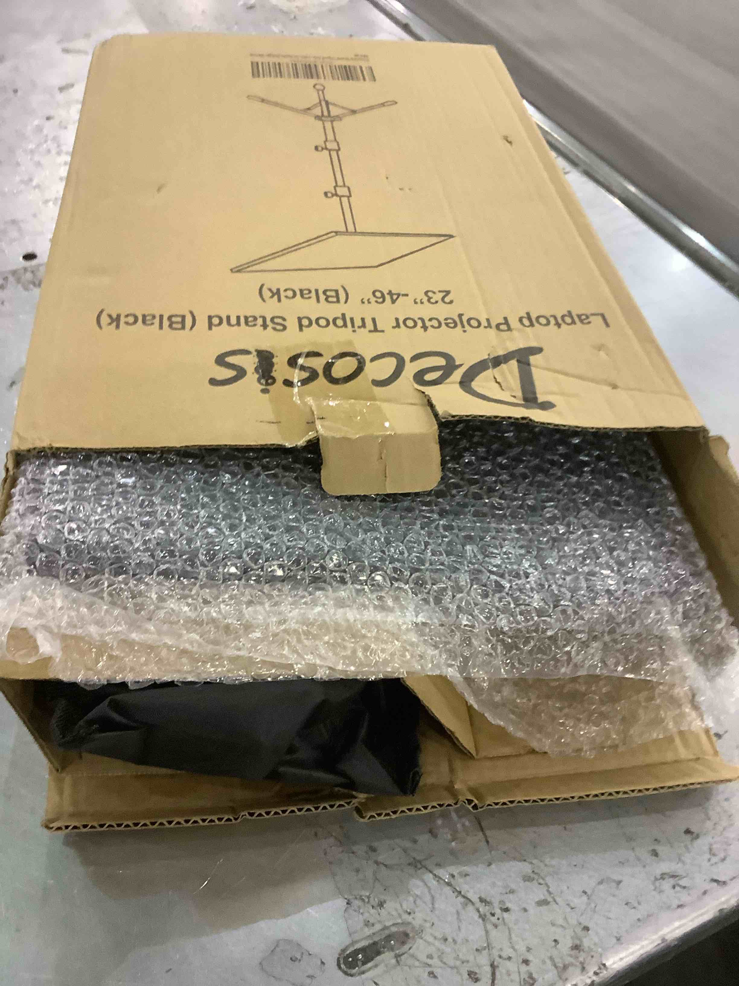 https://s3.amazonaws.com/lotting-images-prod/BargainHunt/EXS01225563_1710160857756.jpeg