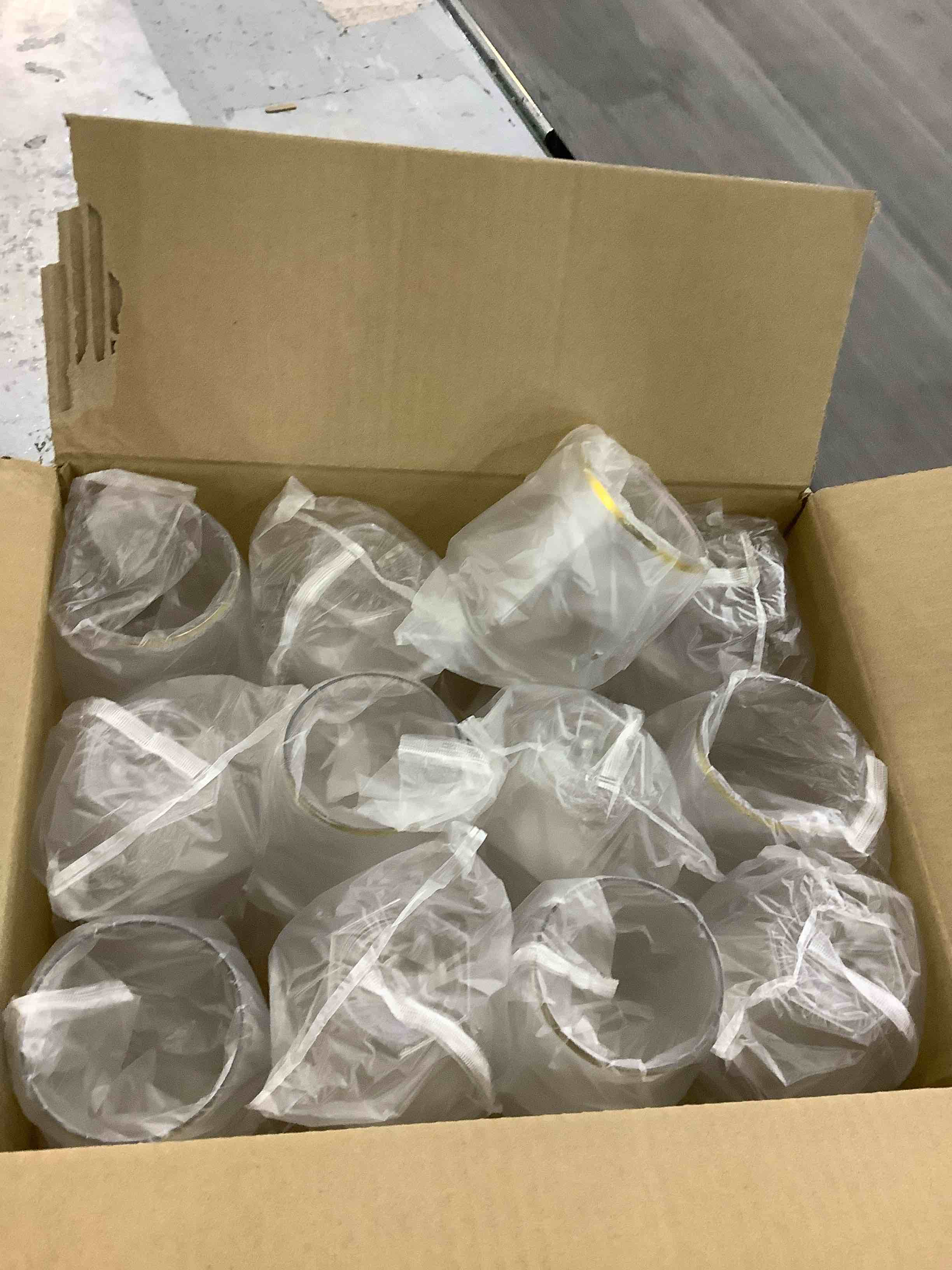 https://s3.amazonaws.com/lotting-images-prod/BargainHunt/EXS01225816_1710251753250.jpeg