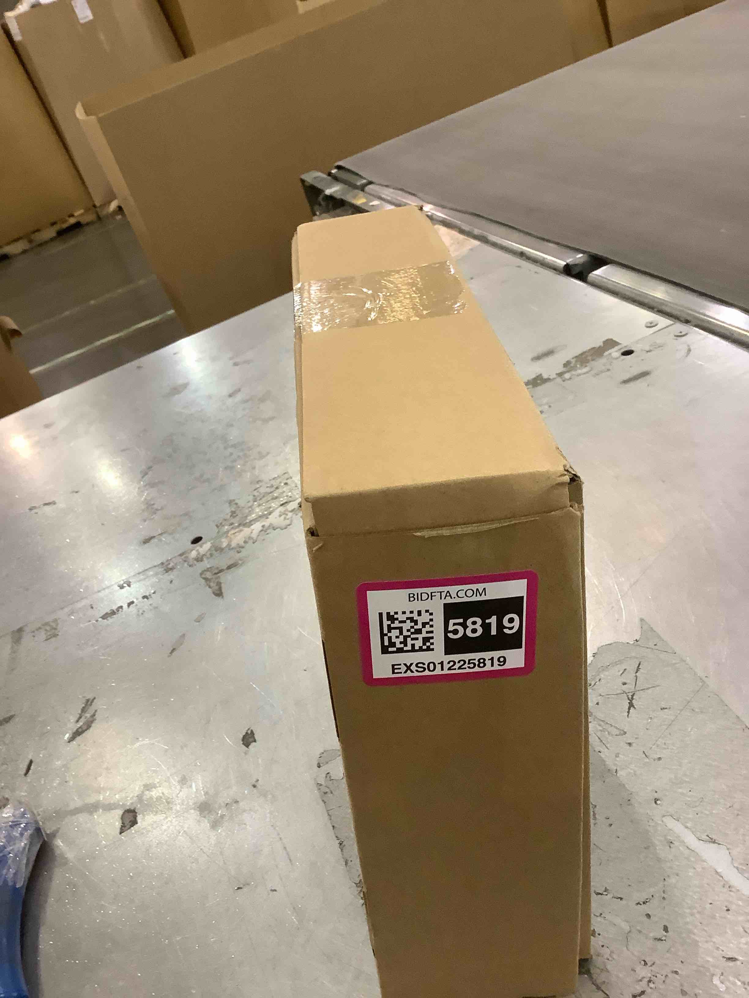 https://s3.amazonaws.com/lotting-images-prod/BargainHunt/EXS01225819_1710252078063.jpeg