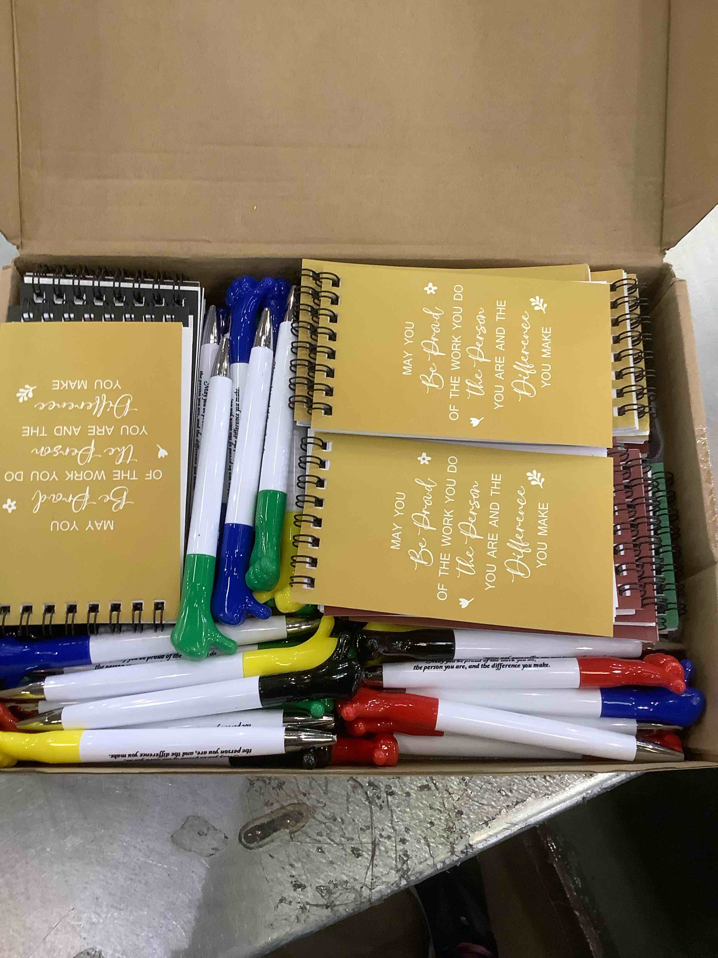 https://s3.amazonaws.com/lotting-images-prod/BargainHunt/EXS01225827_1710252715150.jpeg
