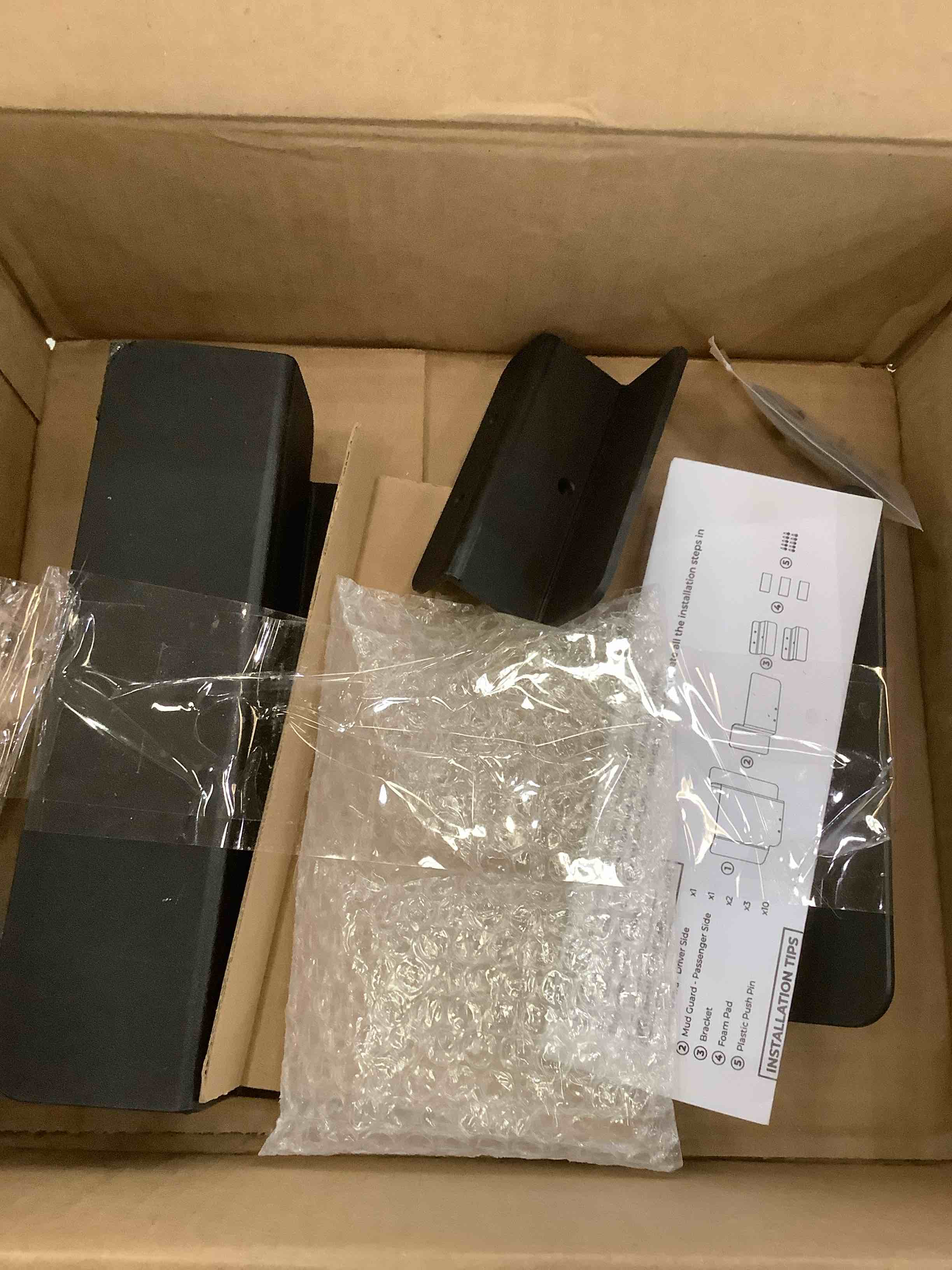 https://s3.amazonaws.com/lotting-images-prod/BargainHunt/EXS01225889_1710261547304.jpeg