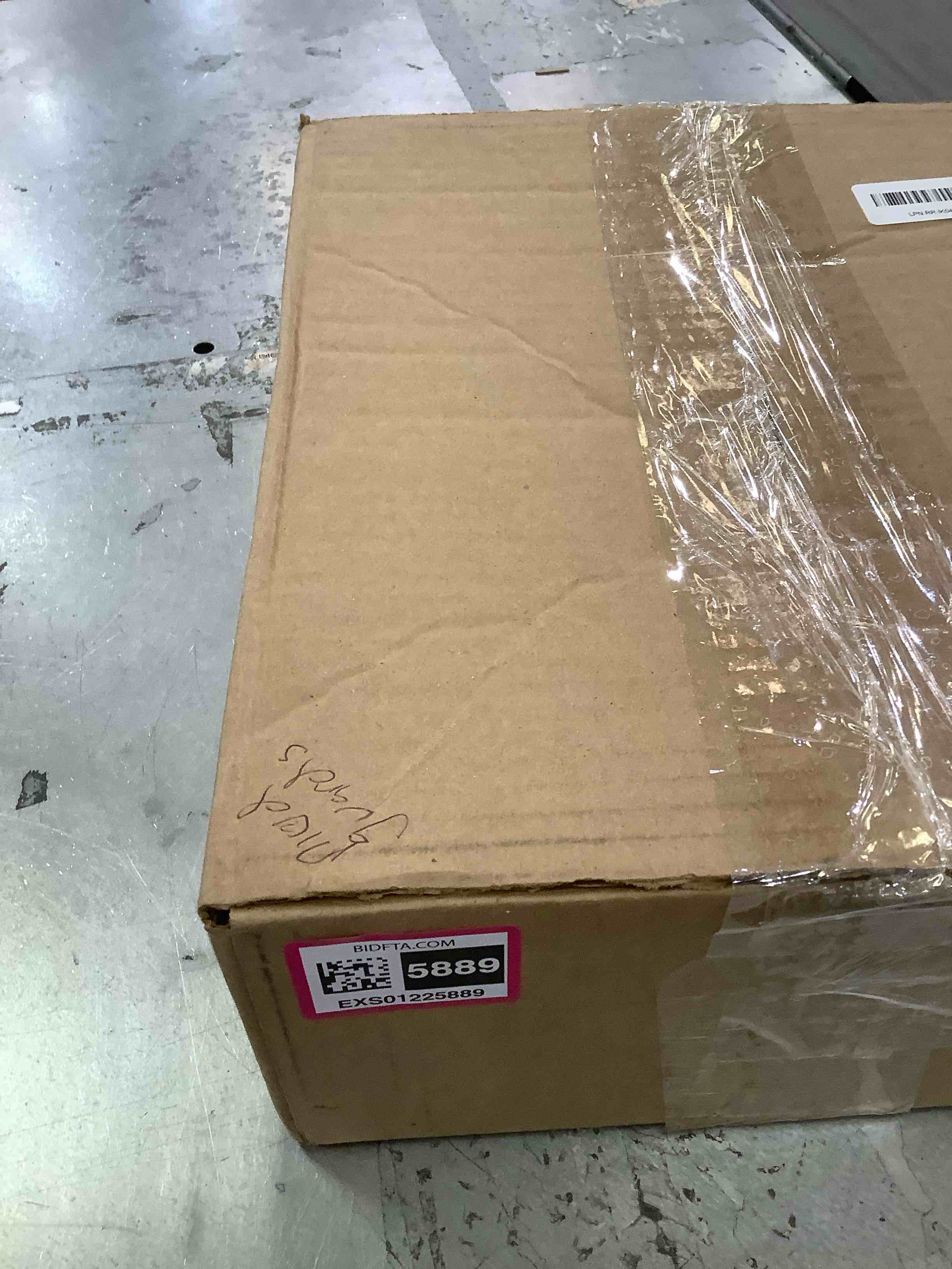 https://s3.amazonaws.com/lotting-images-prod/BargainHunt/EXS01225889_1710261560878.jpeg