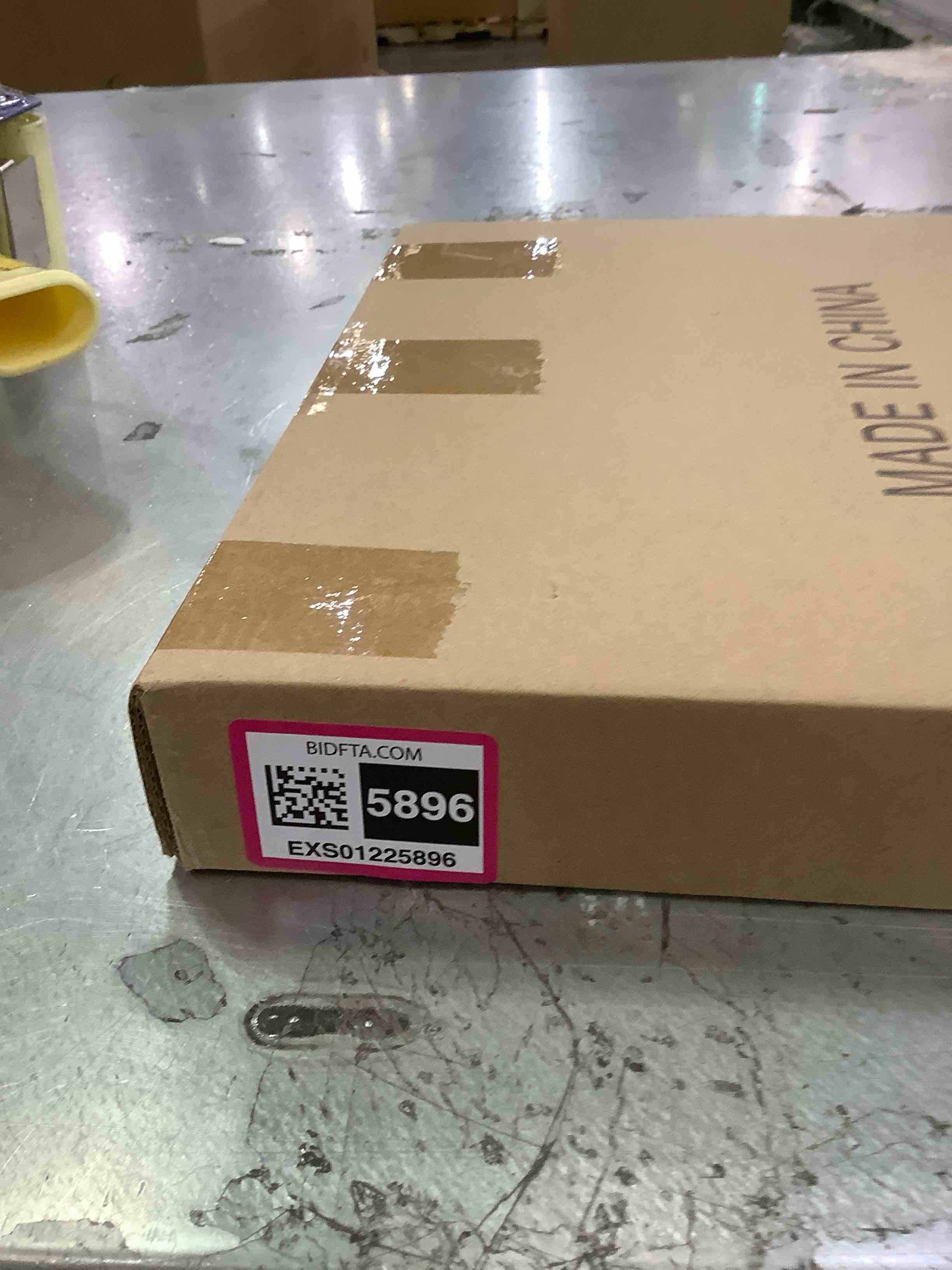 https://s3.amazonaws.com/lotting-images-prod/BargainHunt/EXS01225896_1710262104852.jpeg