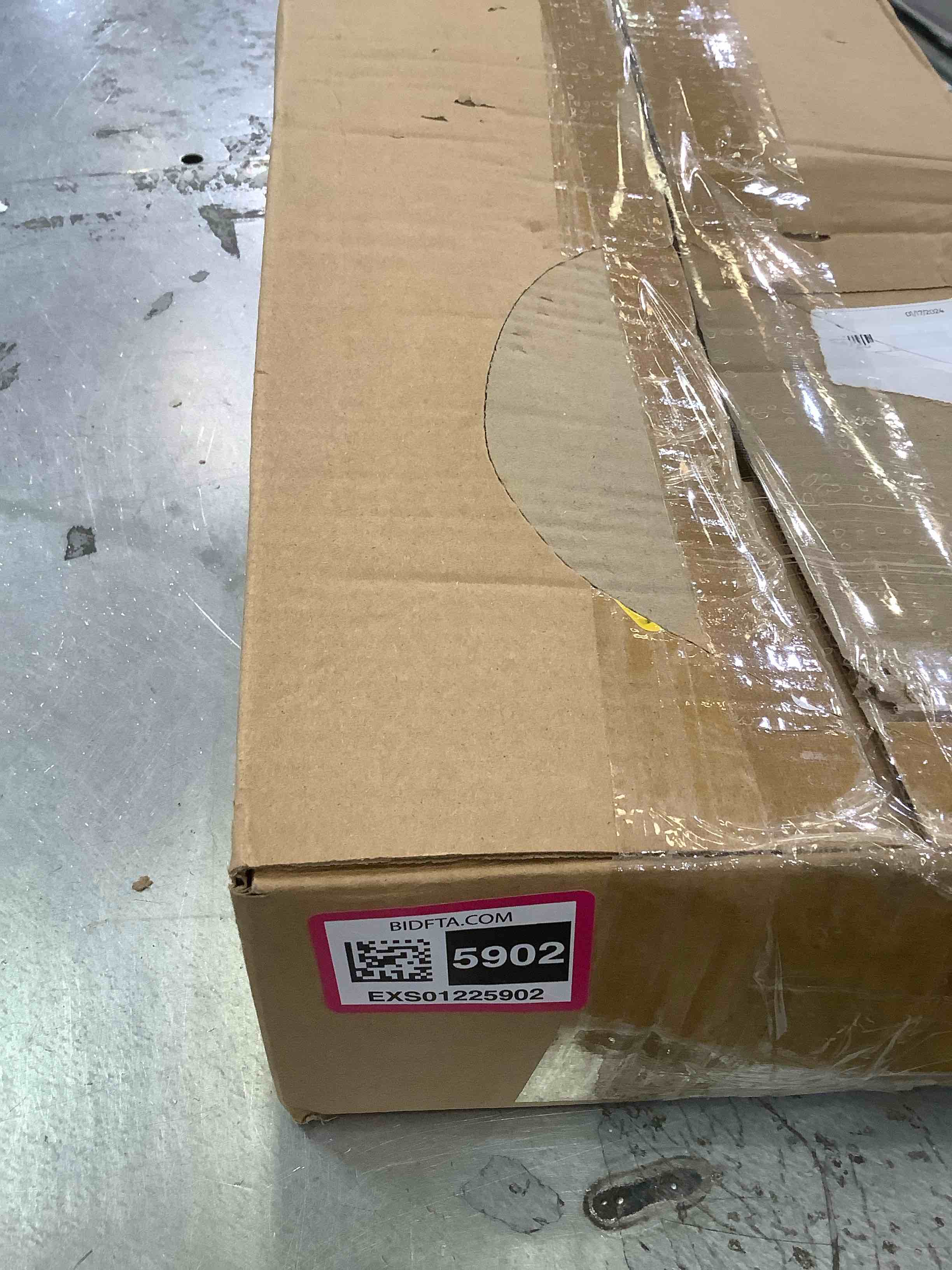 https://s3.amazonaws.com/lotting-images-prod/BargainHunt/EXS01225902_1710262884154.jpeg