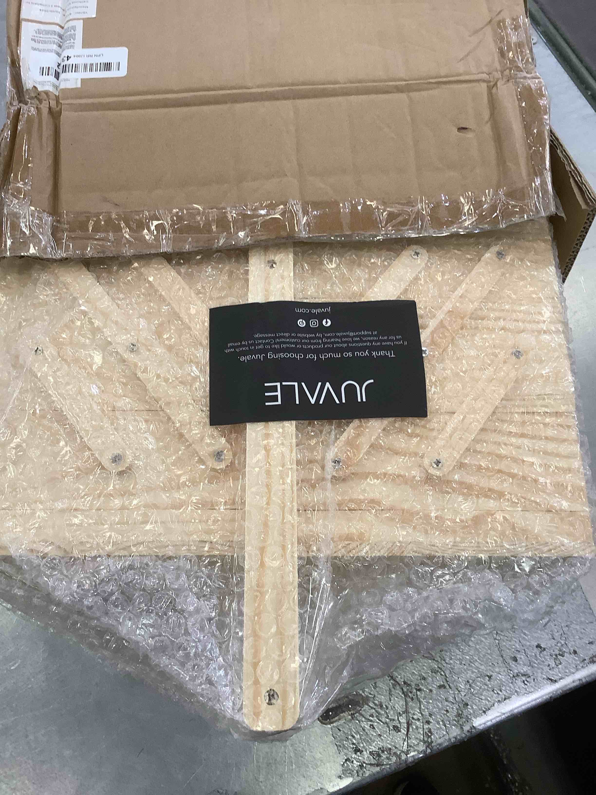 https://s3.amazonaws.com/lotting-images-prod/BargainHunt/EXS01225915_1710263818823.jpeg