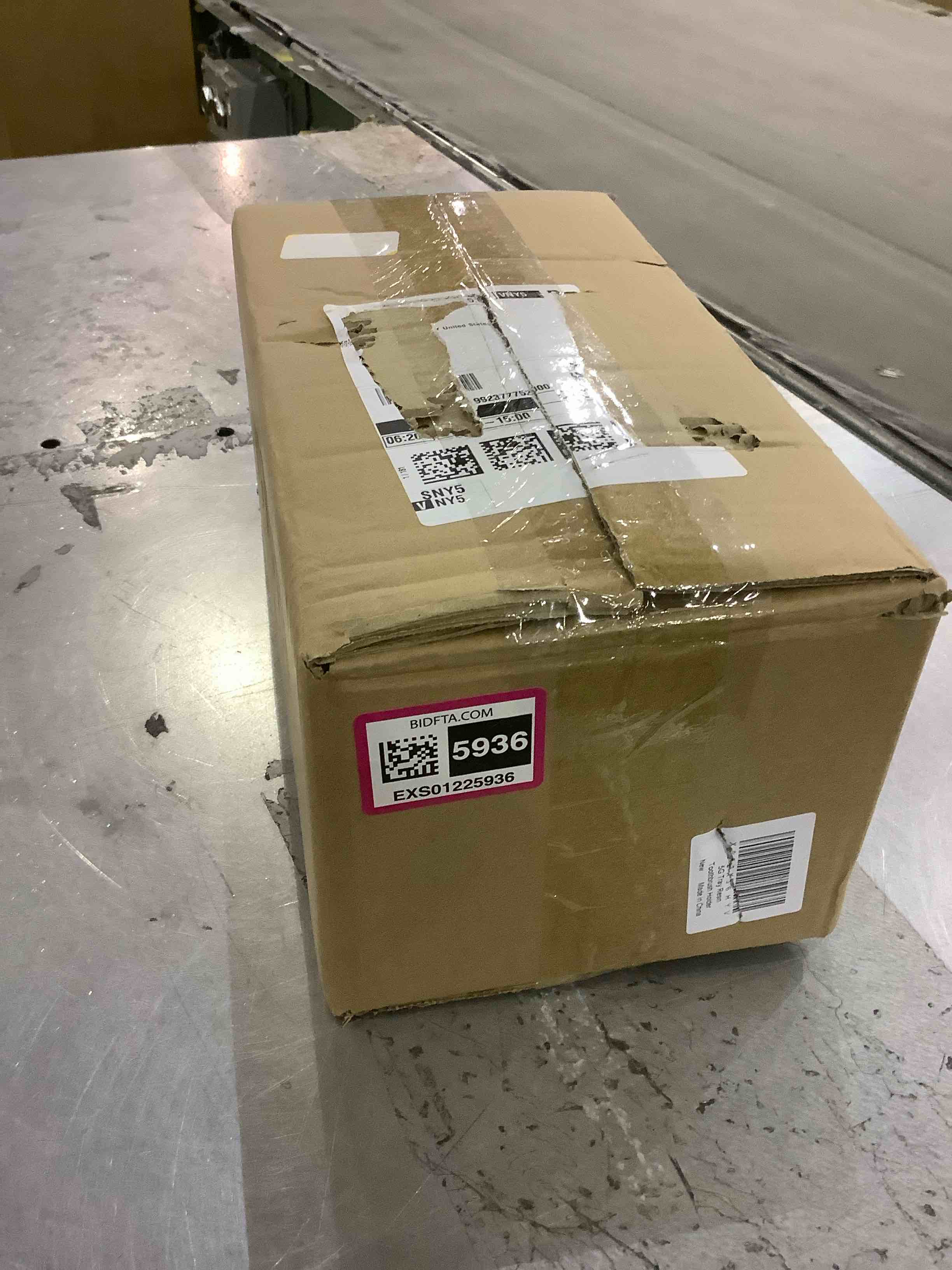 https://s3.amazonaws.com/lotting-images-prod/BargainHunt/EXS01225936_1710328652975.jpeg