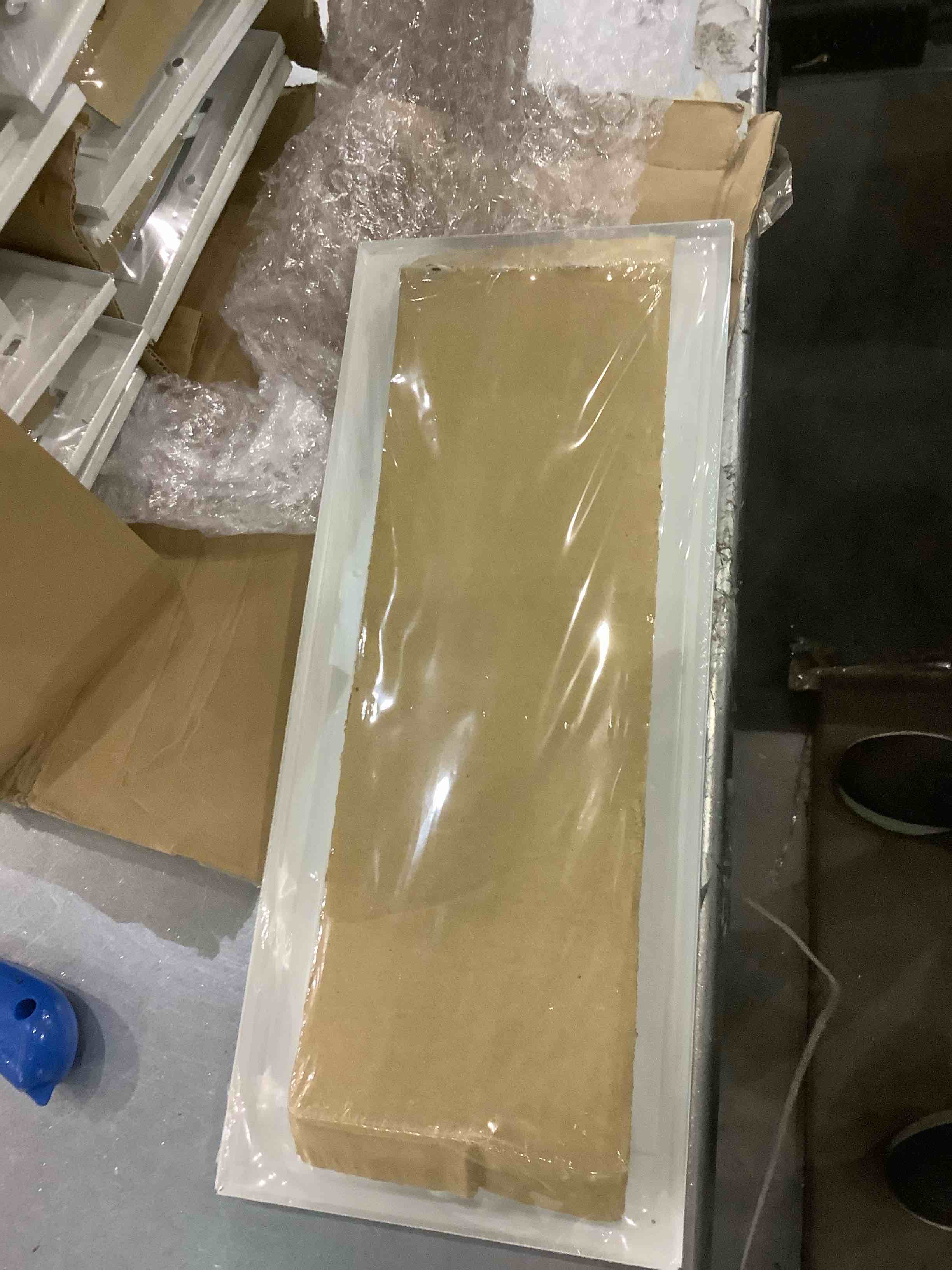 https://s3.amazonaws.com/lotting-images-prod/BargainHunt/EXS01225960_1710330751768.jpeg