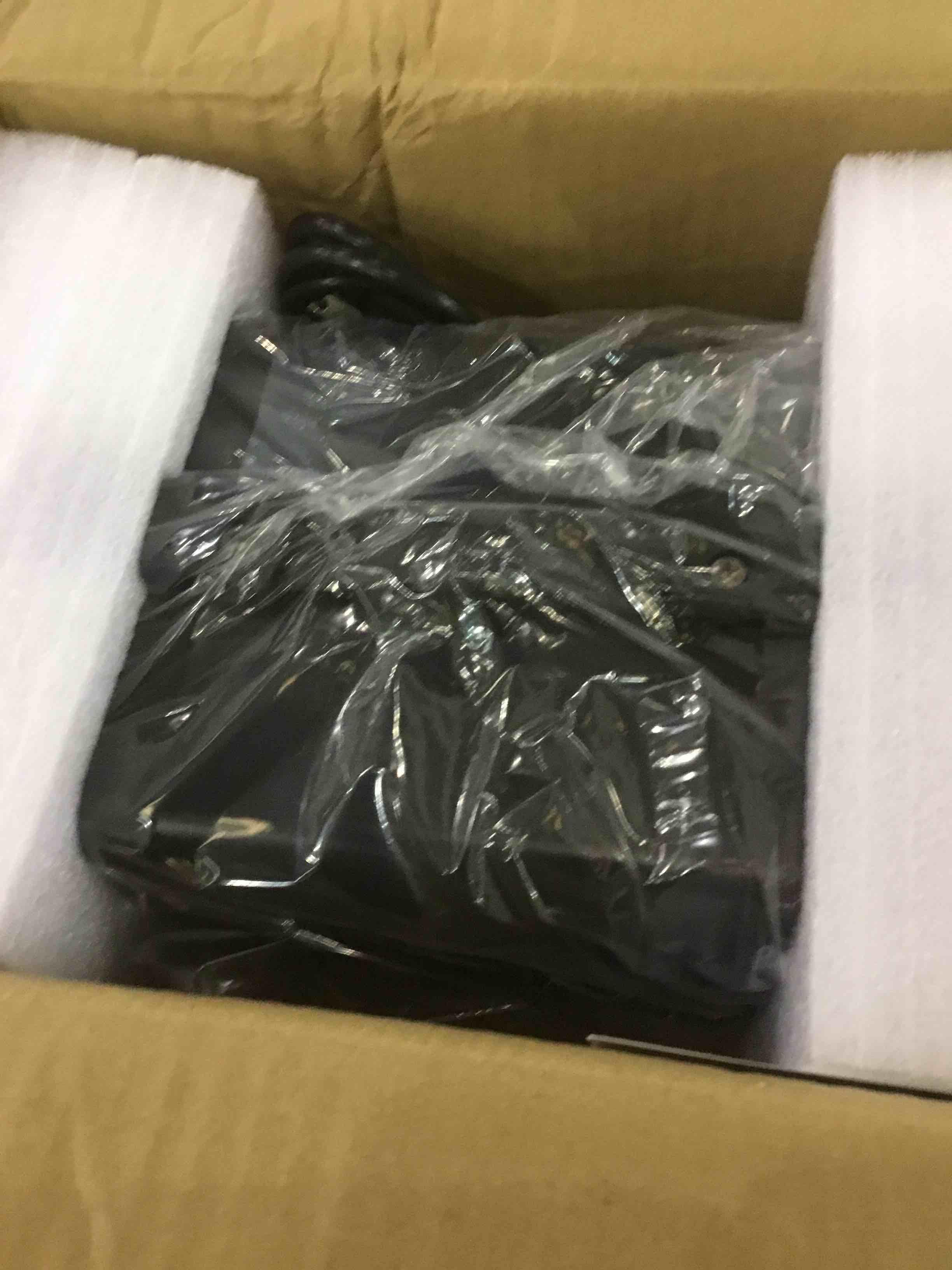 https://s3.amazonaws.com/lotting-images-prod/BargainHunt/EXS01226330_1710437845709.jpeg