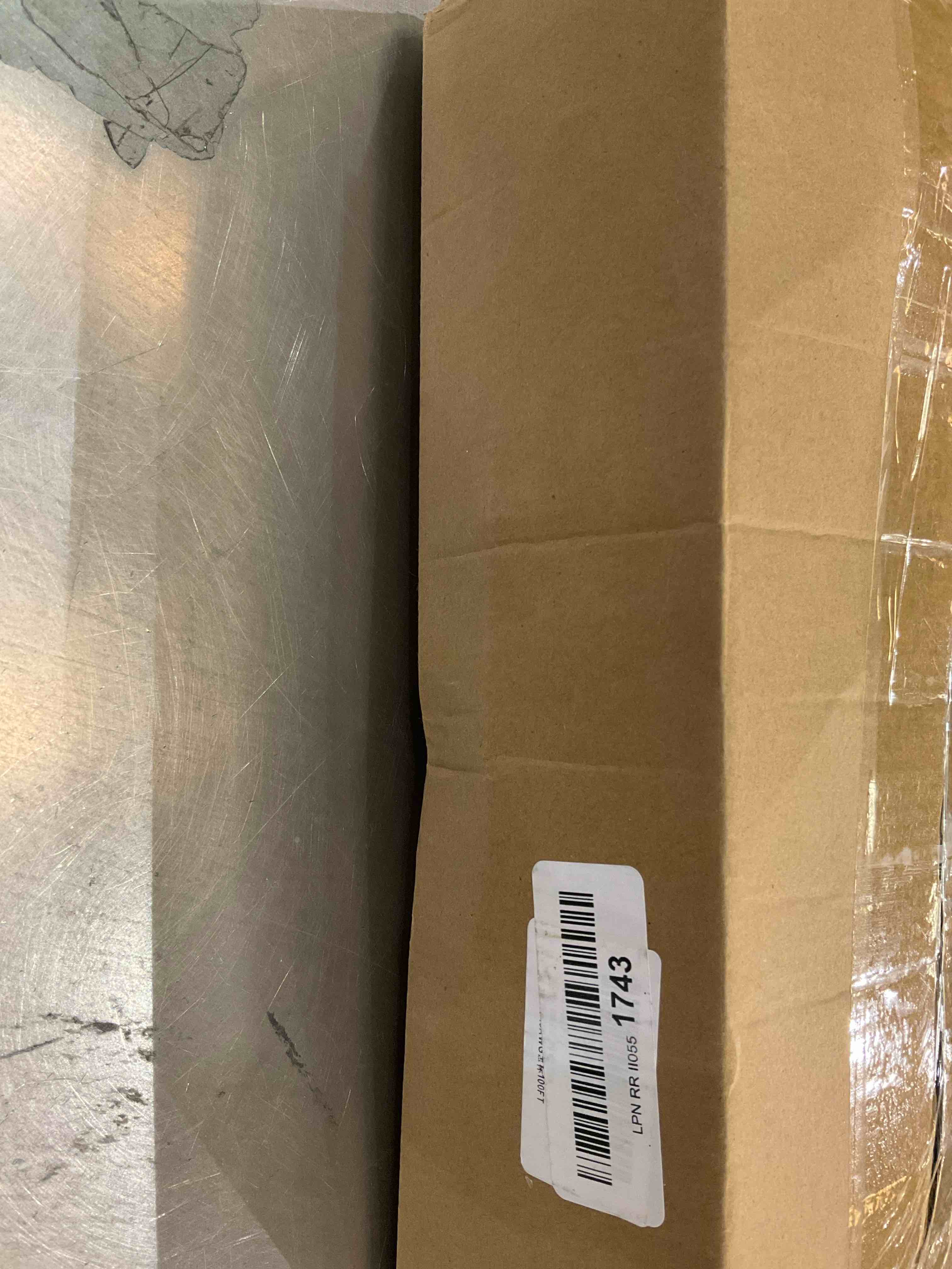 https://s3.amazonaws.com/lotting-images-prod/BargainHunt/EXS01226615_1710774719376.jpeg