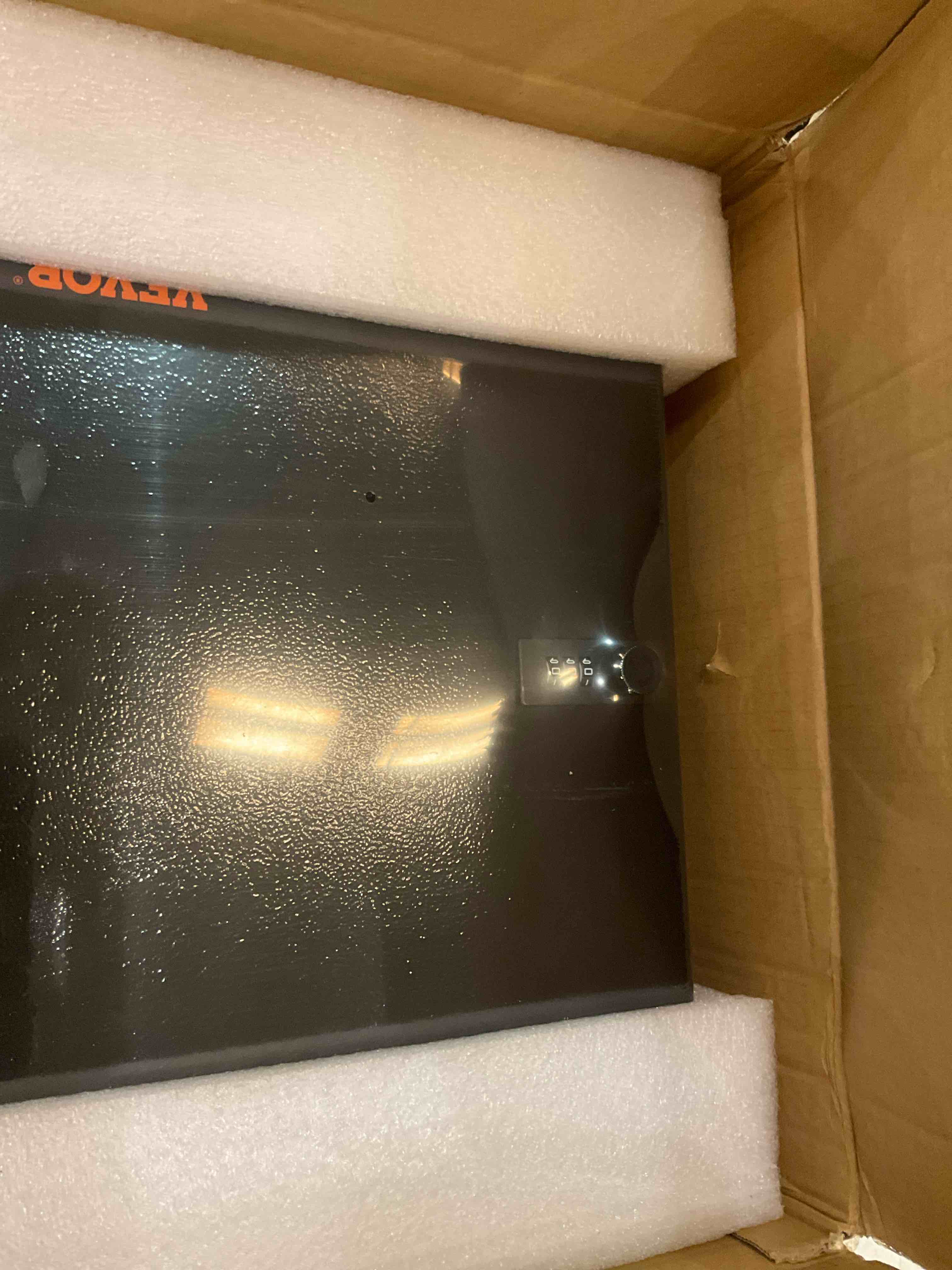 https://s3.amazonaws.com/lotting-images-prod/BargainHunt/EXS01226762_1710868007723.jpeg